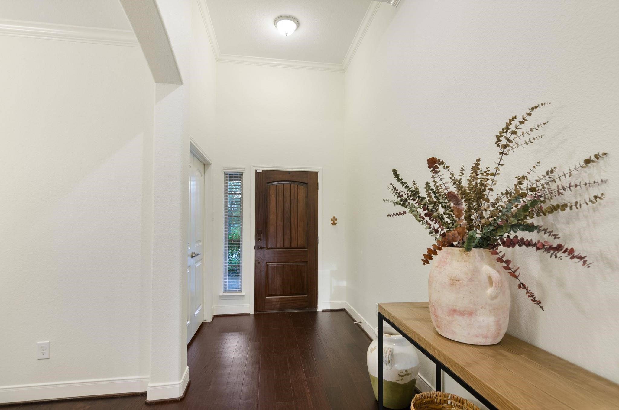 103 W Wading Pond Circle Property Photo 3