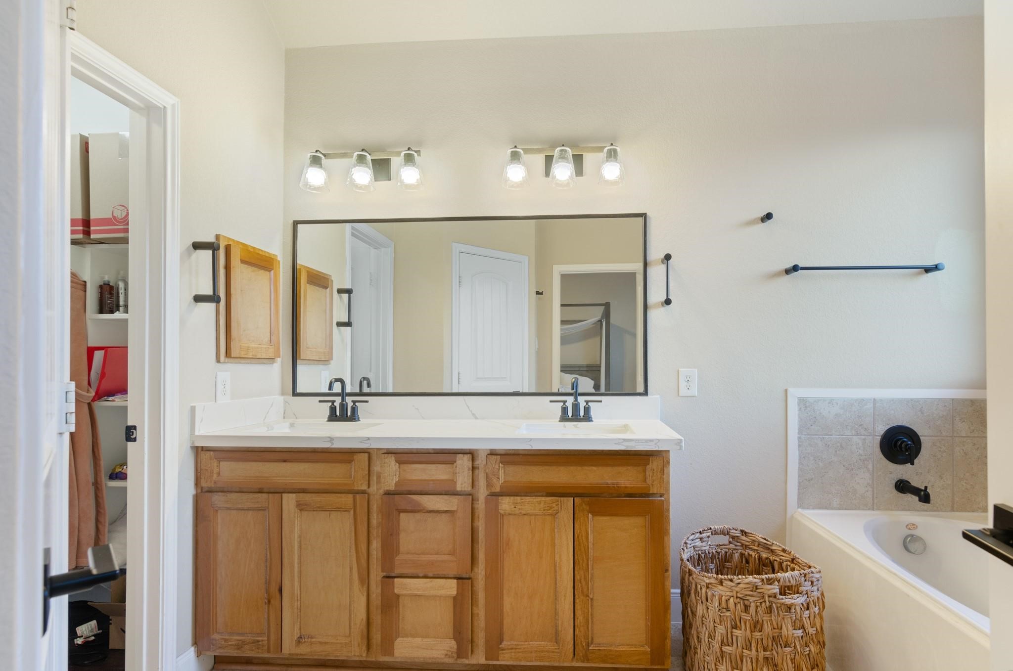 103 W Wading Pond Circle Property Photo 15