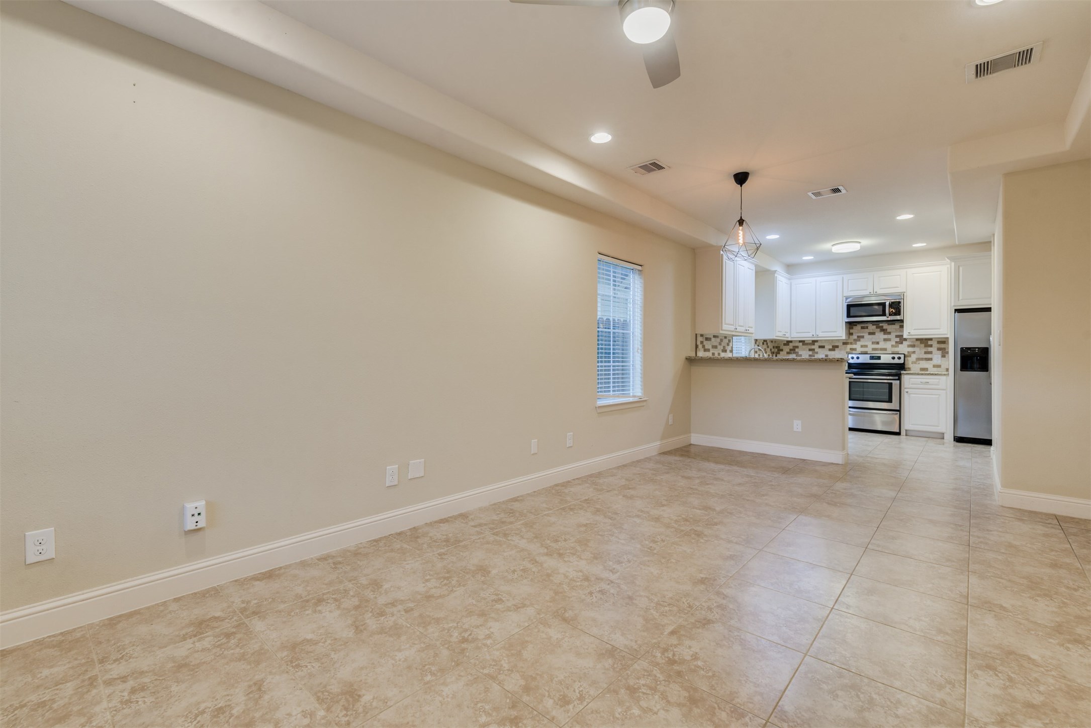 430 Pecore Street A Property Photo 4