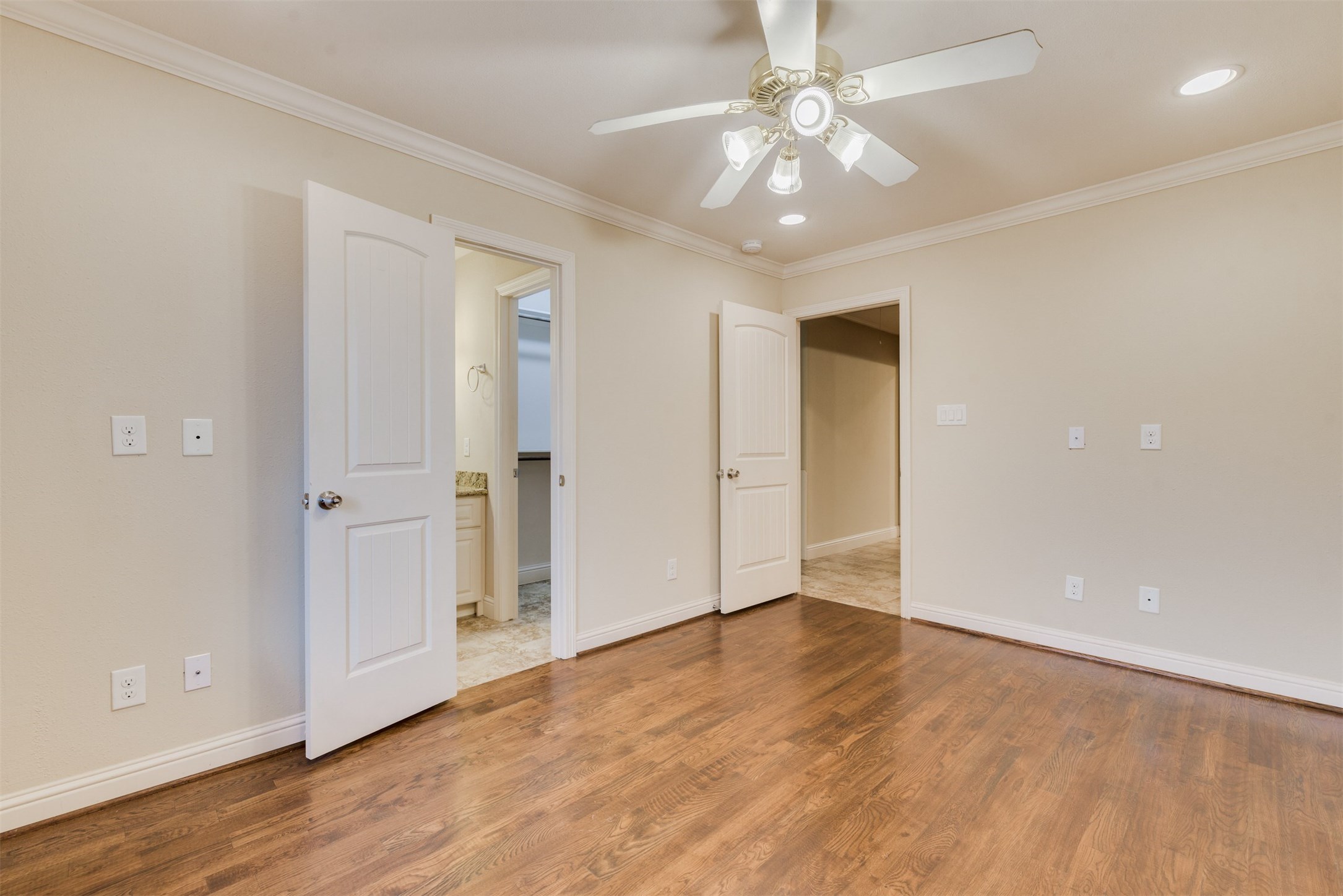 430 Pecore Street A Property Photo 8