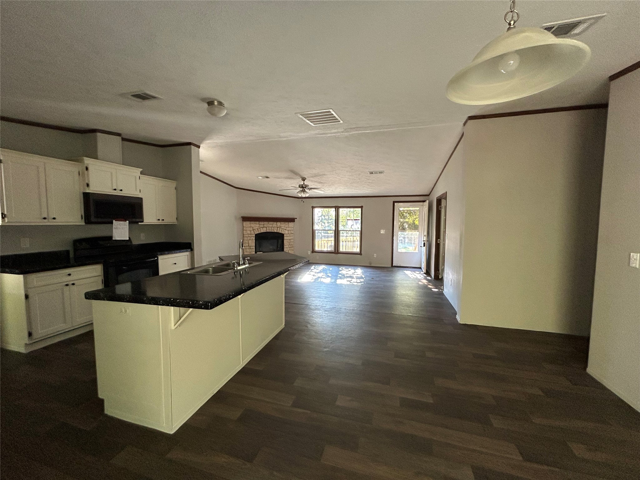 239 Saint Lucia Ln Property Photo 3