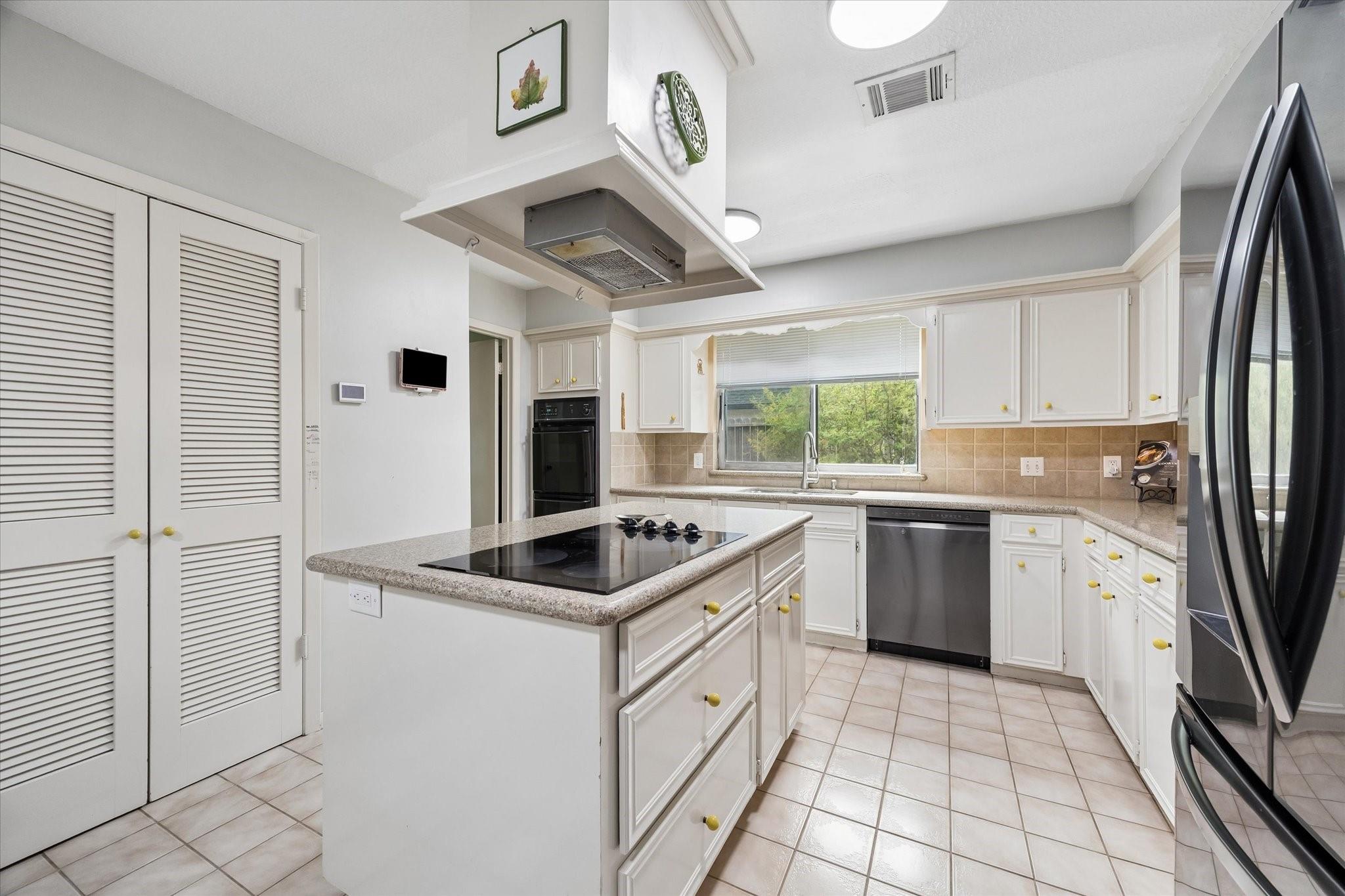 2218 Green Tee Drive Drive Property Photo 11