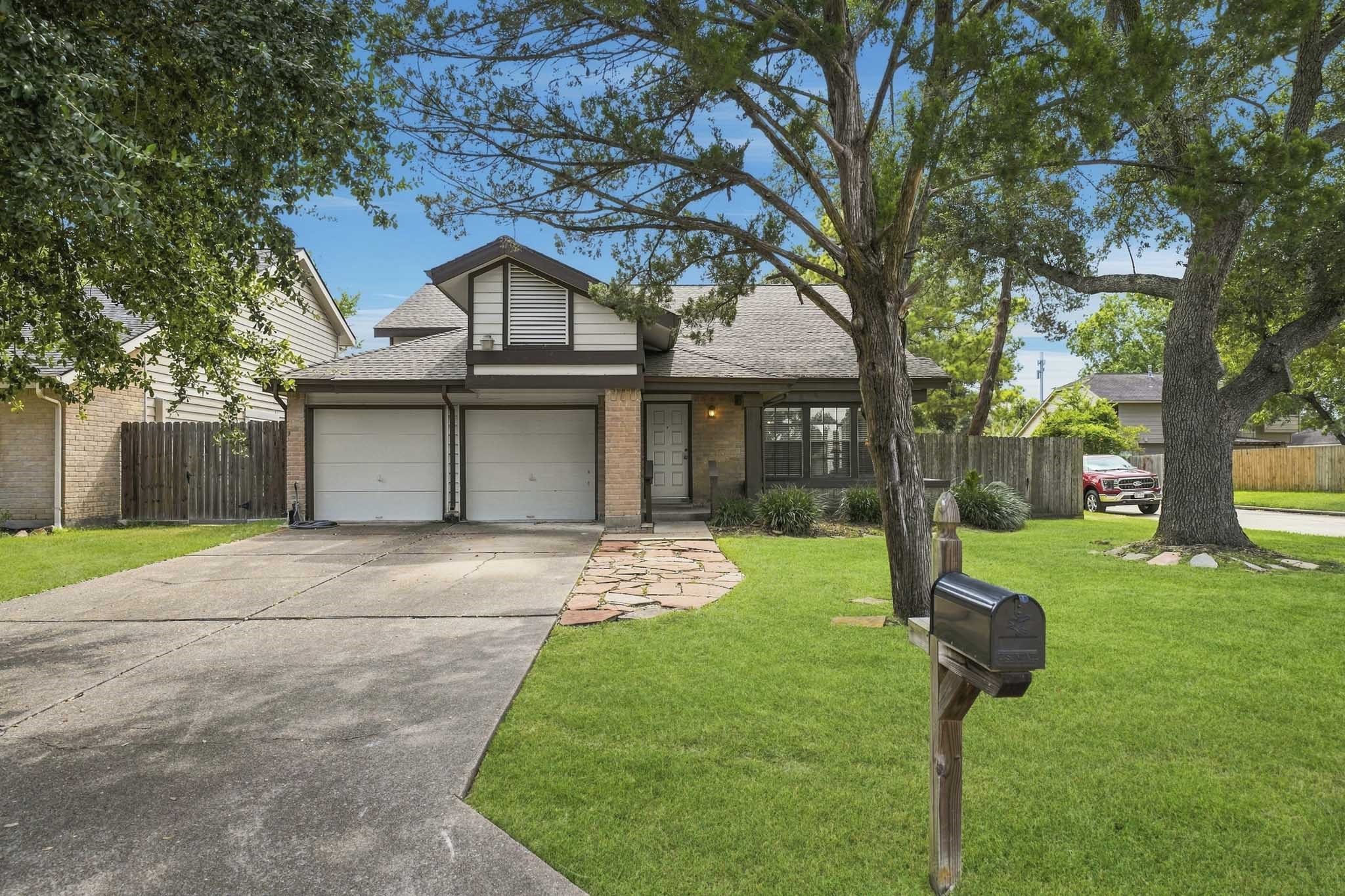 1802 Foxlake Drive Property Photo