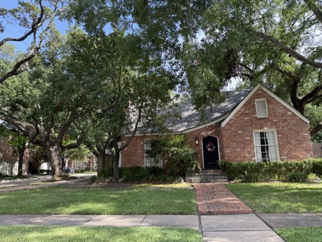 2801 Albans Road Property Photo 1