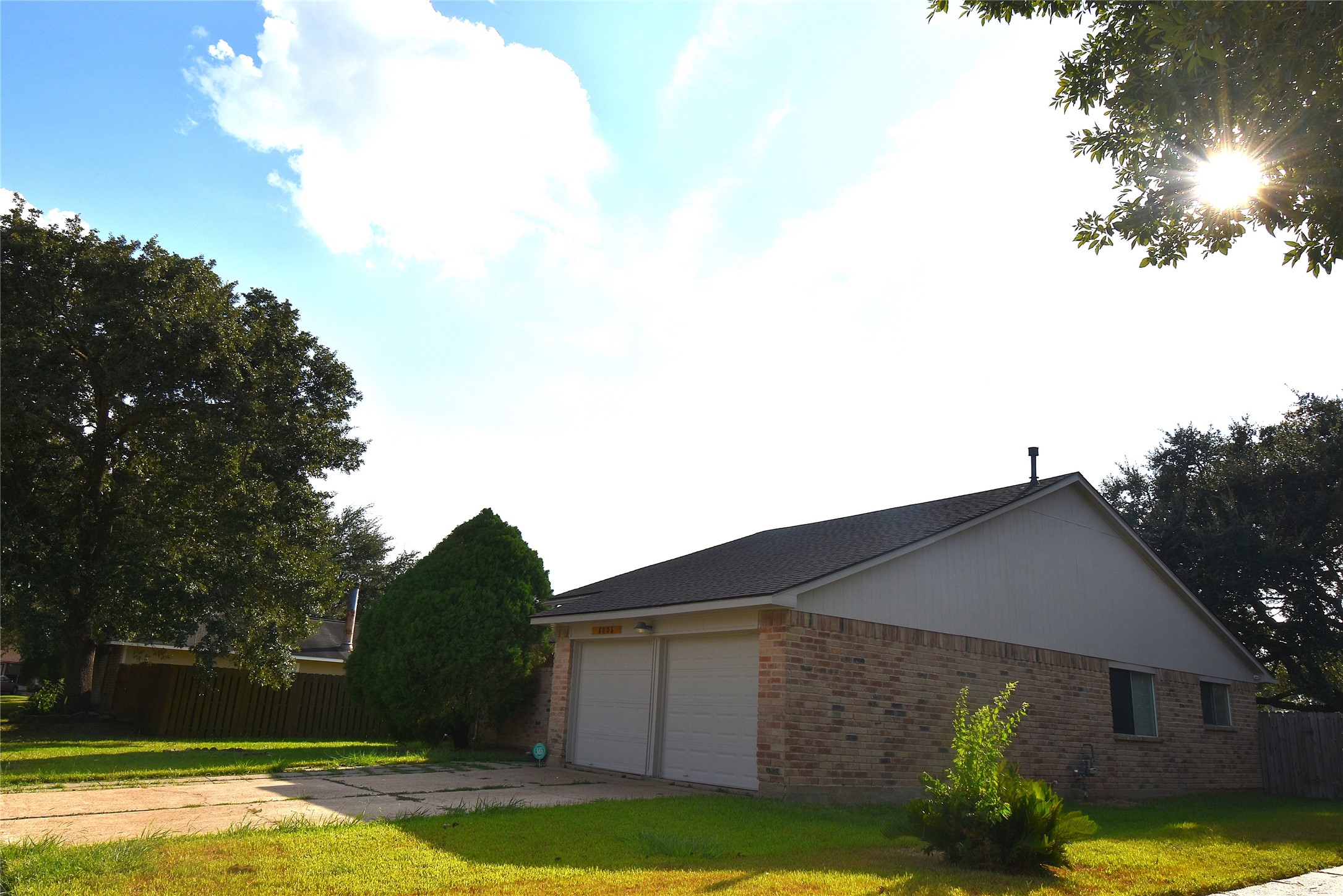 8006 Marisol Drive Property Photo 2