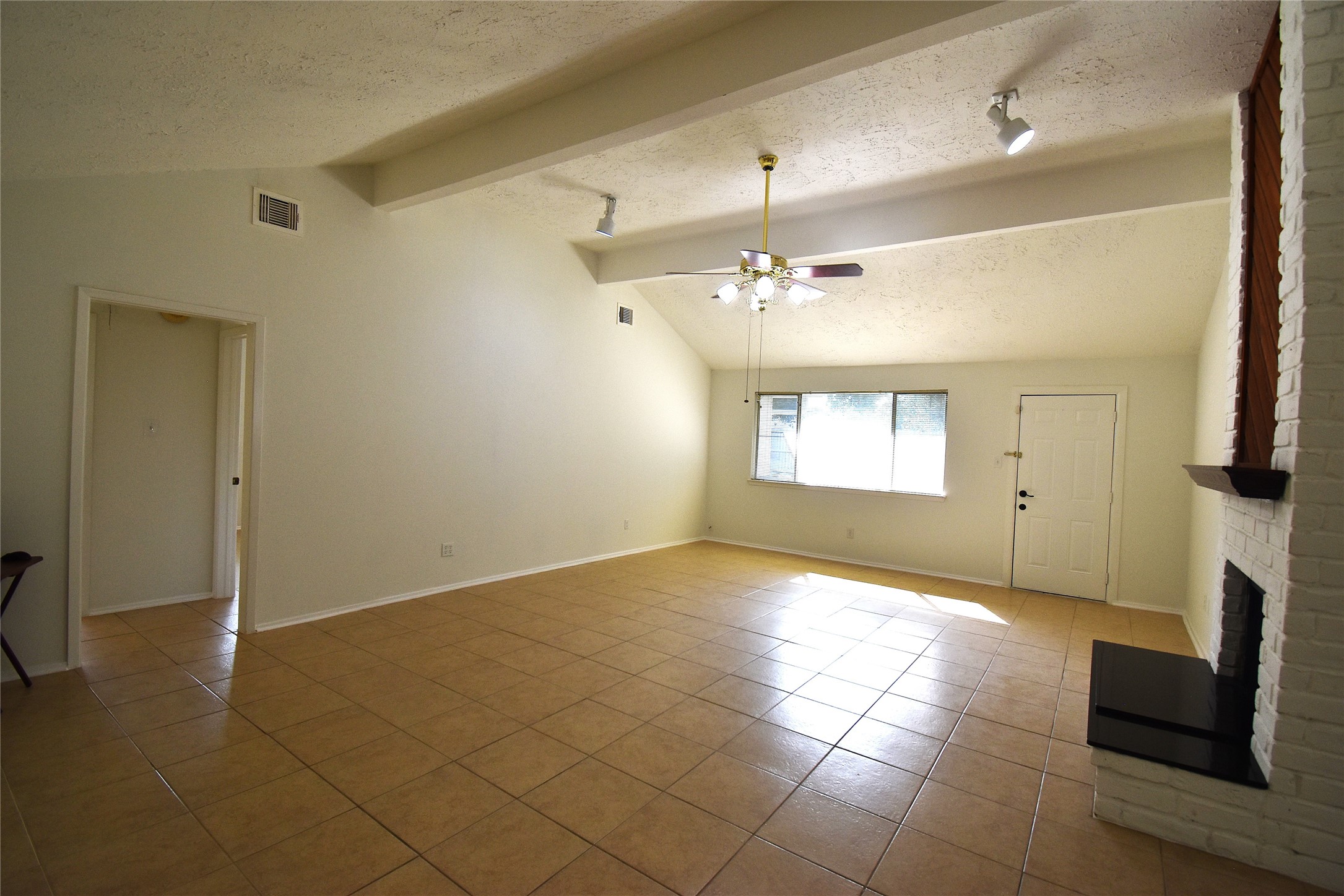 8006 Marisol Drive Property Photo 5