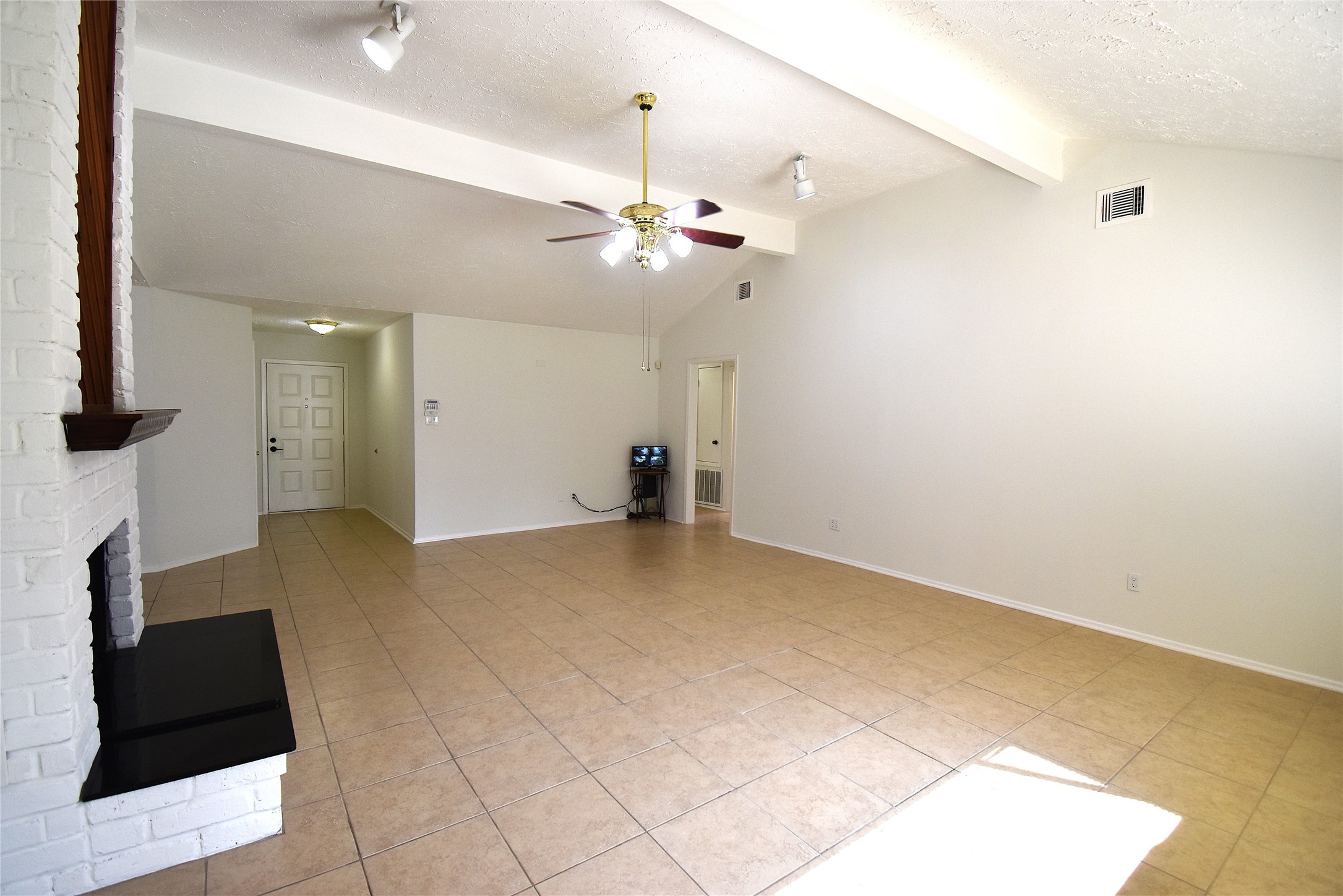 8006 Marisol Drive Property Photo 6