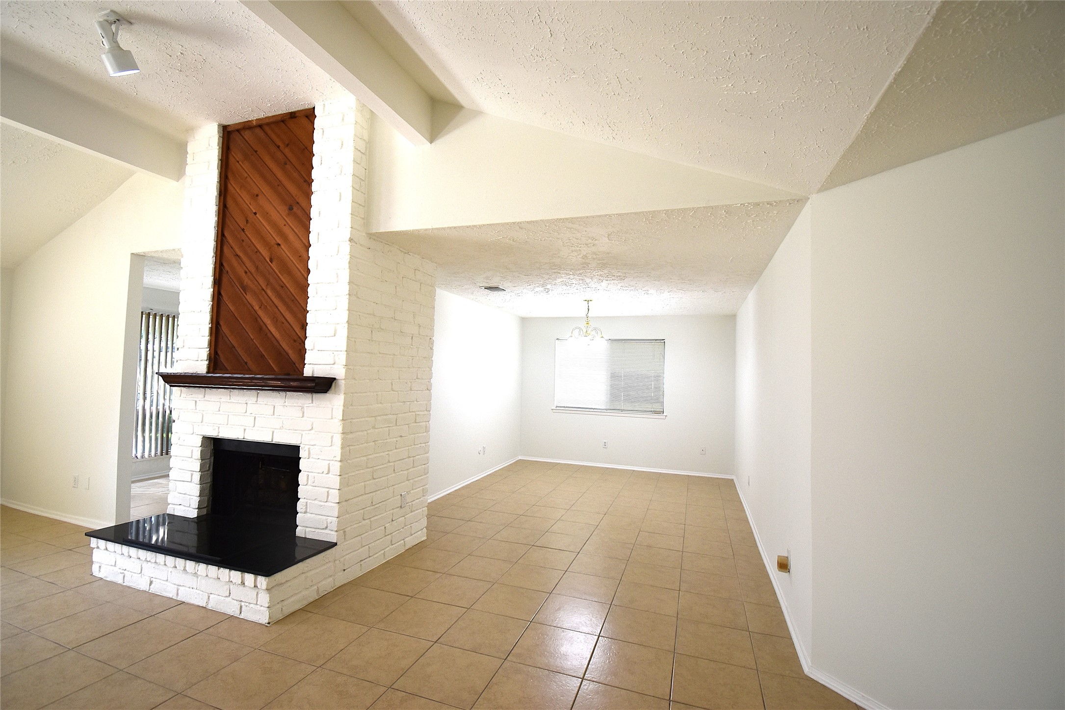 8006 Marisol Drive Property Photo 8