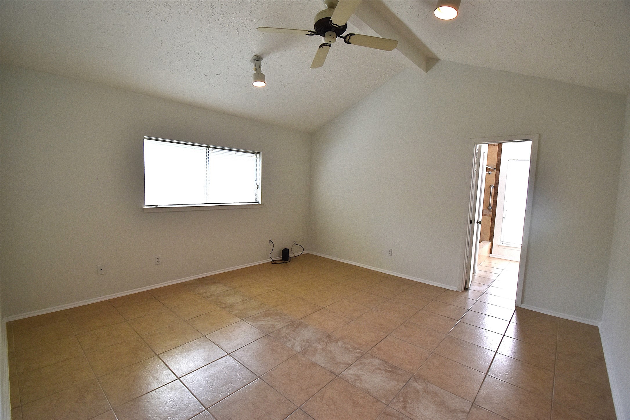 8006 Marisol Drive Property Photo 14