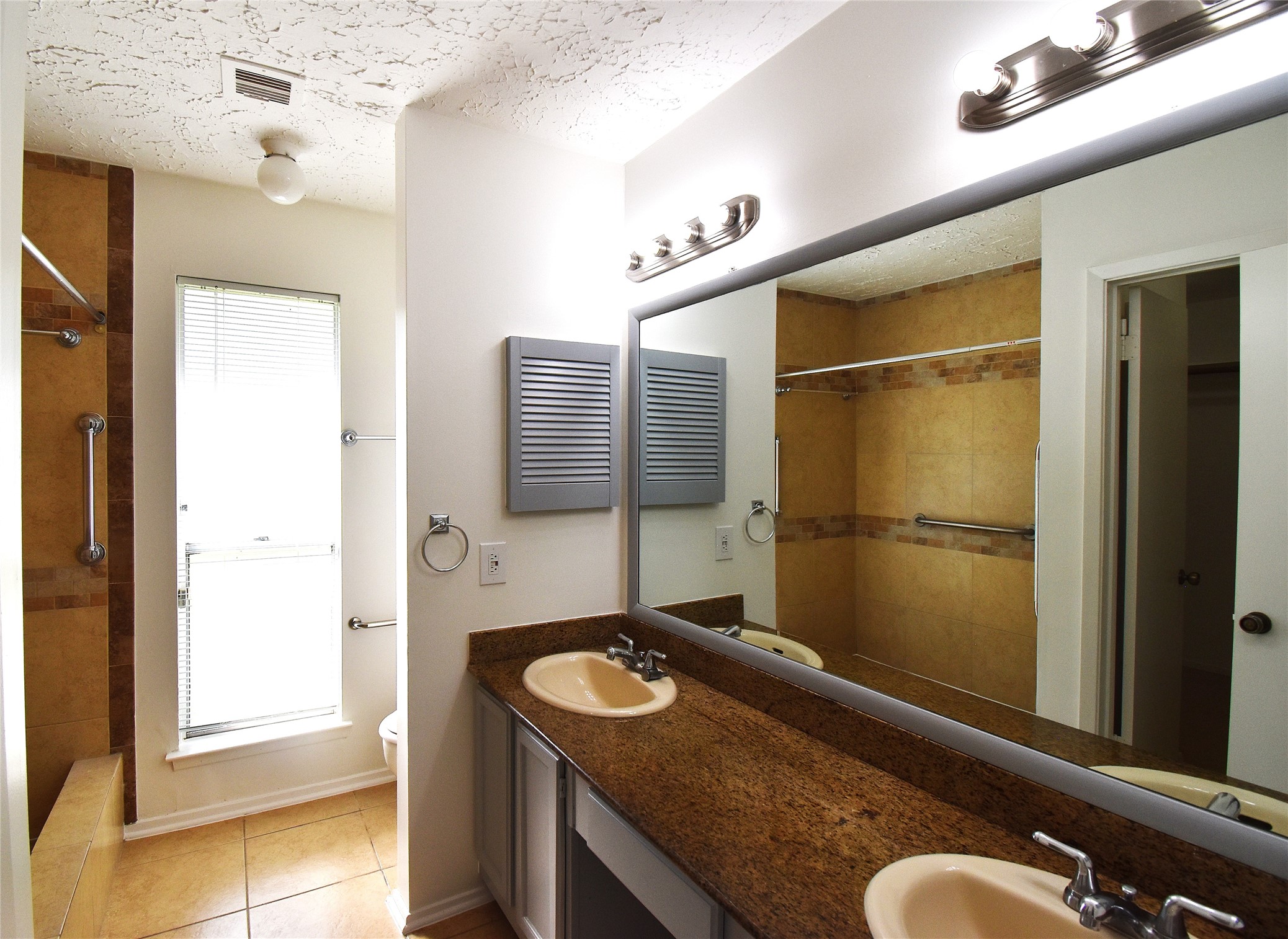 8006 Marisol Drive Property Photo 15