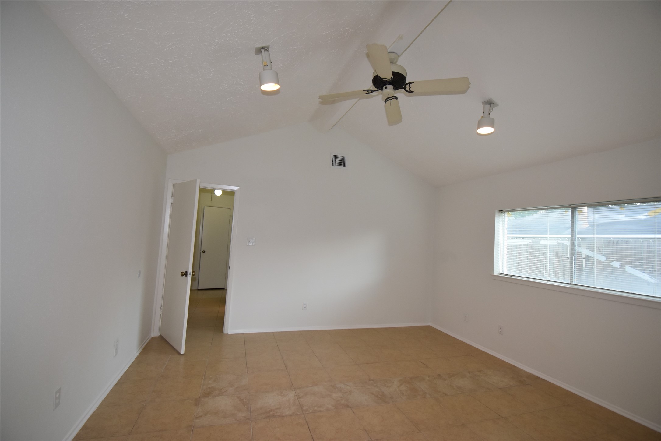 8006 Marisol Drive Property Photo 21
