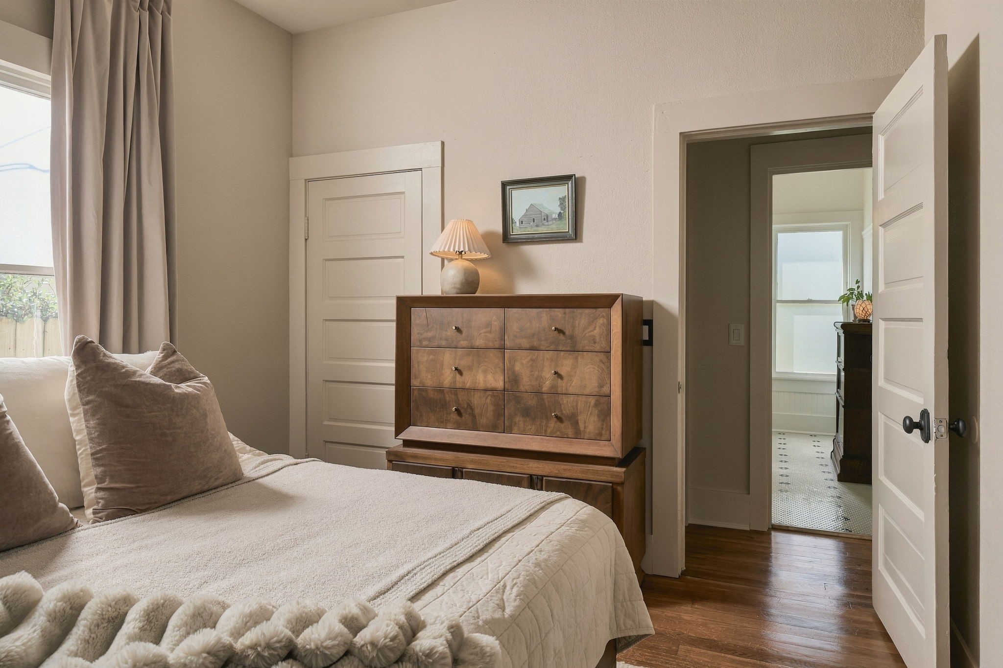 1039 Louise Street Property Photo 15