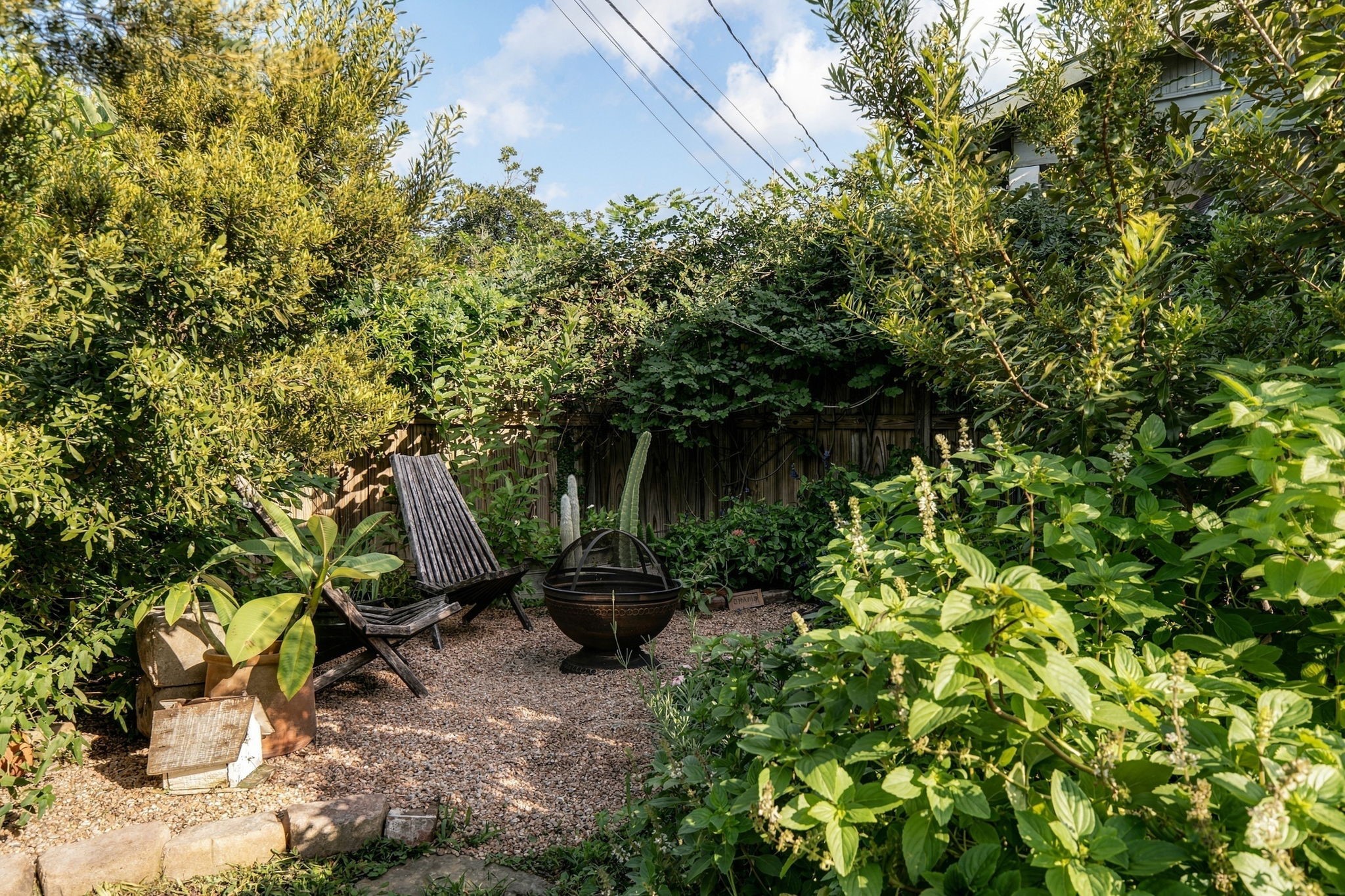 1039 Louise Street Property Photo 24