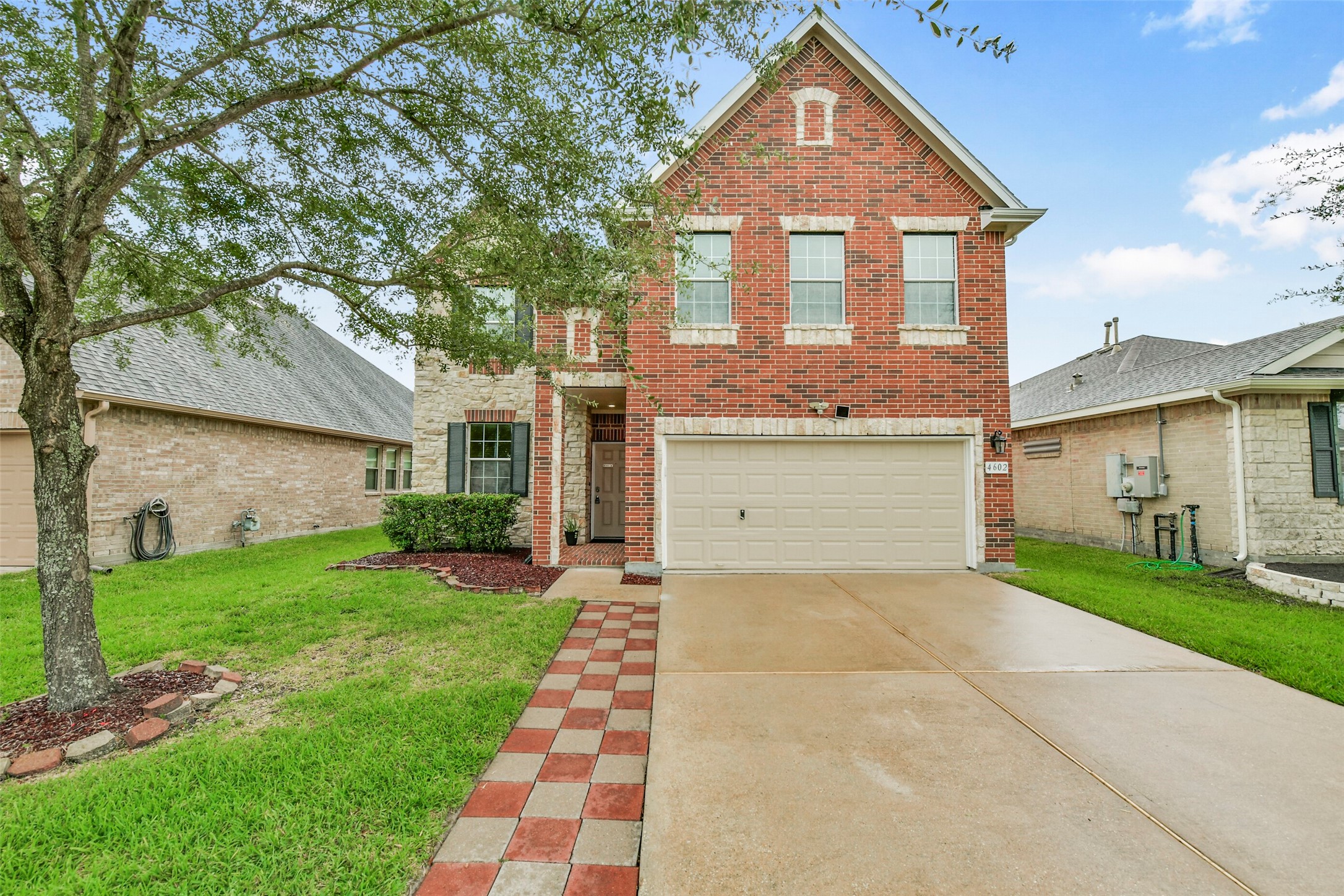 4602 E Meadow Drive Property Photo 1