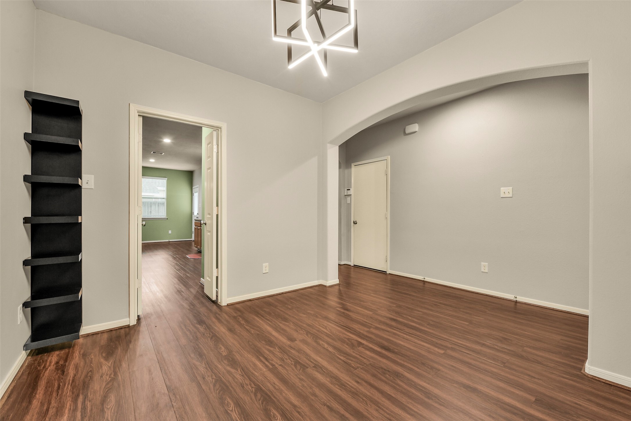 4602 E Meadow Drive Property Photo 6