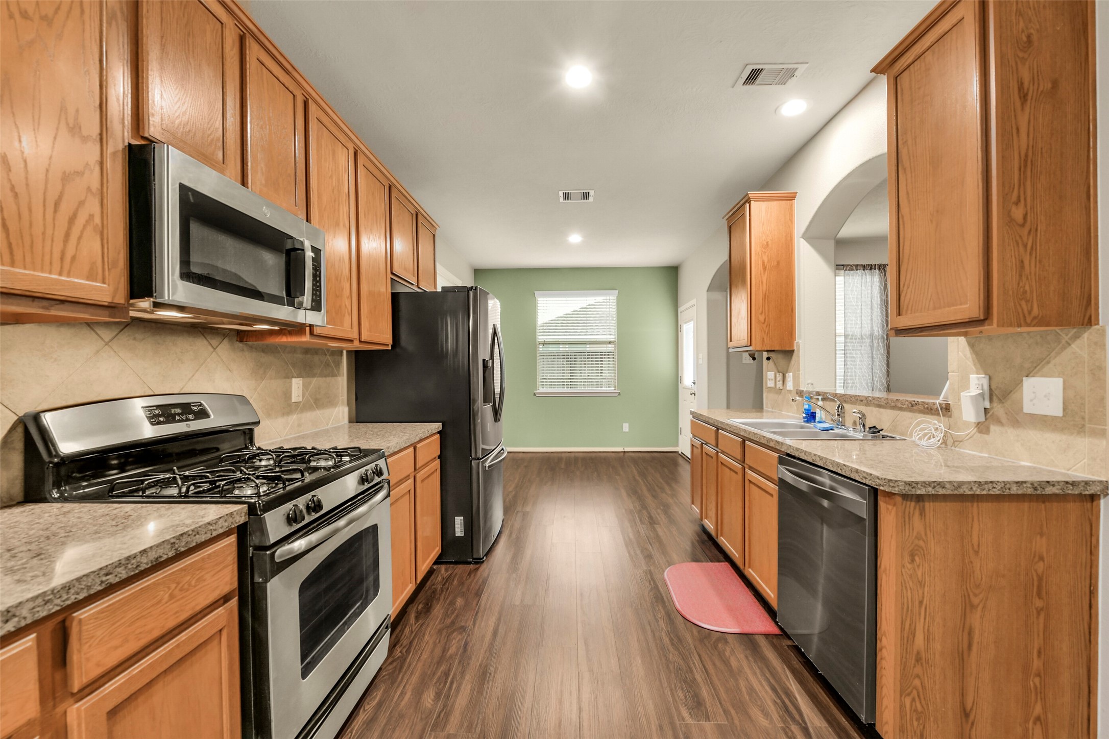 4602 E Meadow Drive Property Photo 7