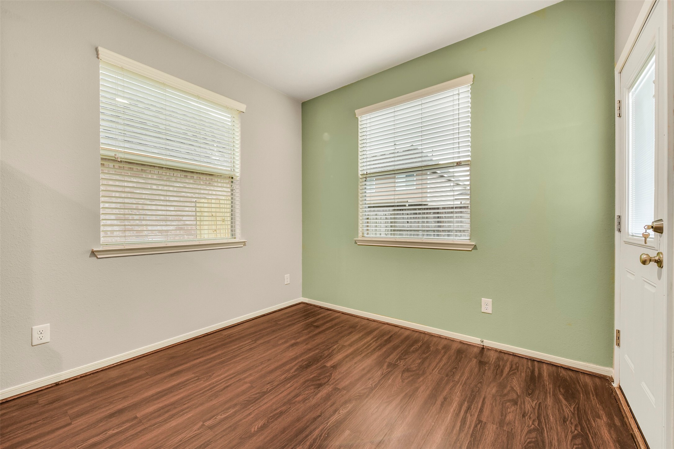 4602 E Meadow Drive Property Photo 10