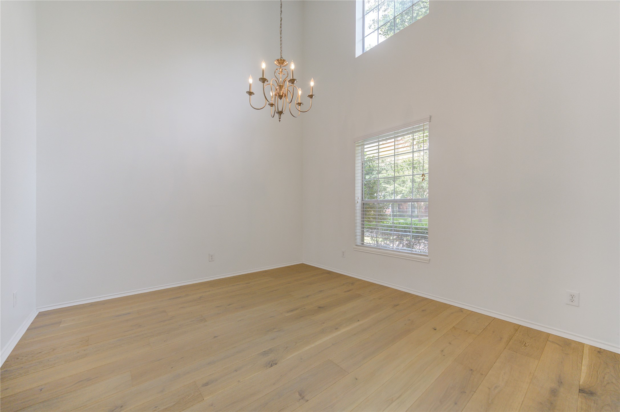 4426 Desert Cliff Court Property Photo 5