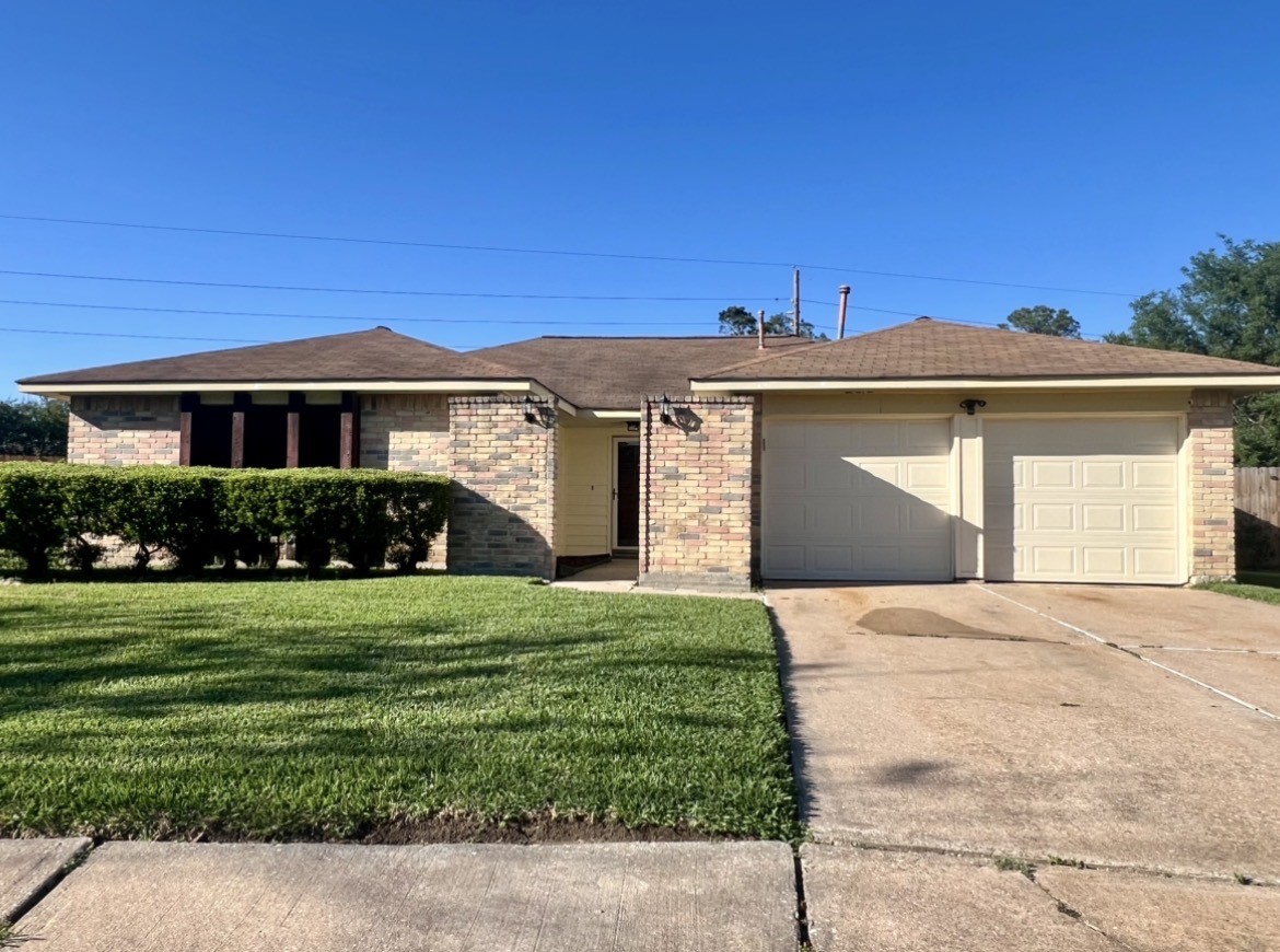 17010 Sunview Court Property Photo 1
