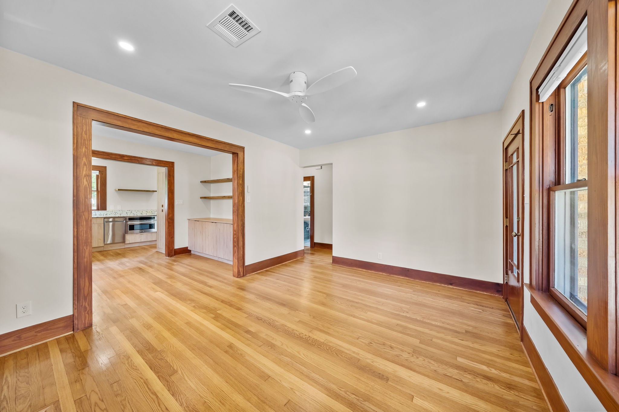 1429 Munger Street Property Photo 6