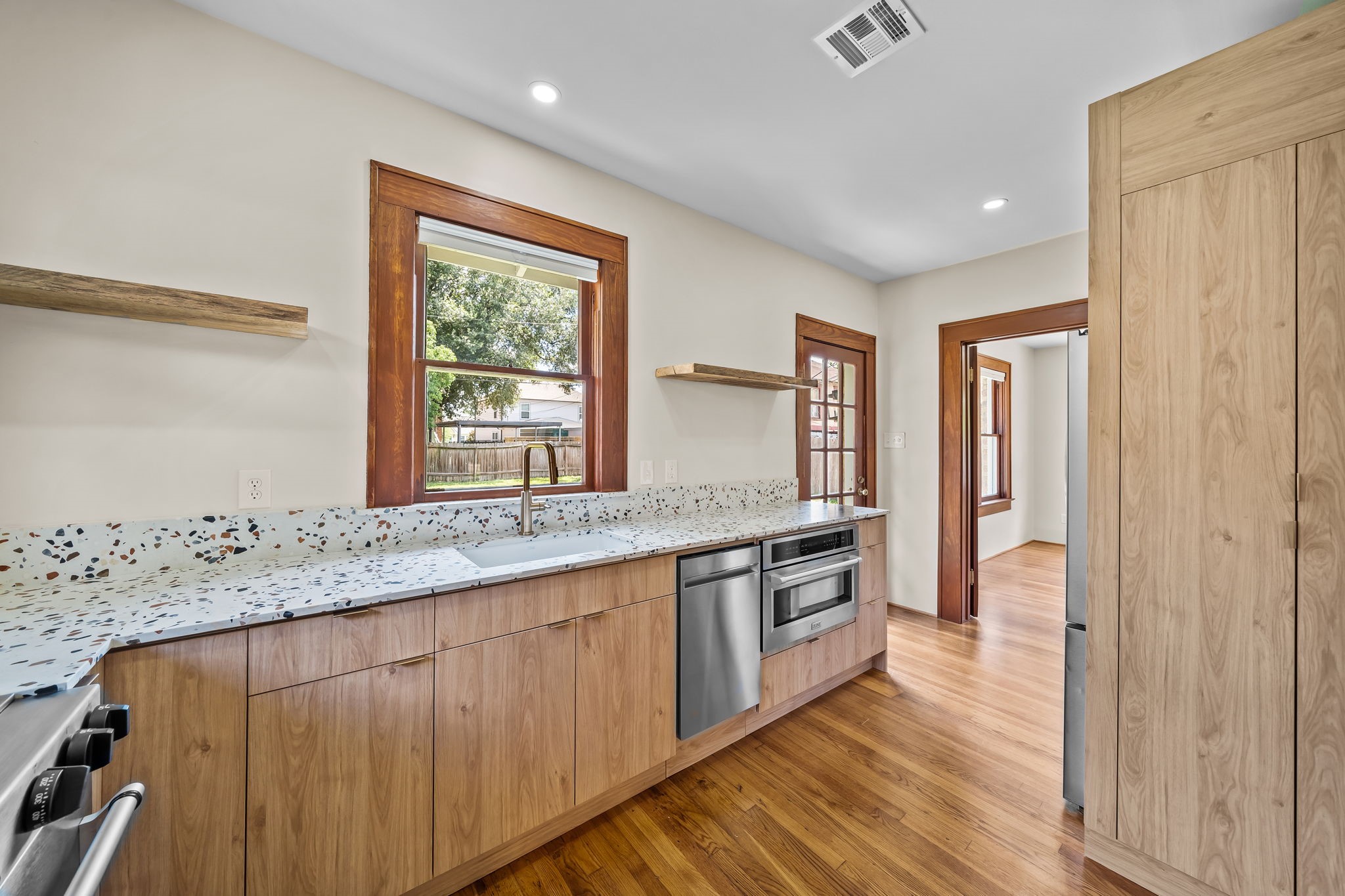 1429 Munger Street Property Photo 12