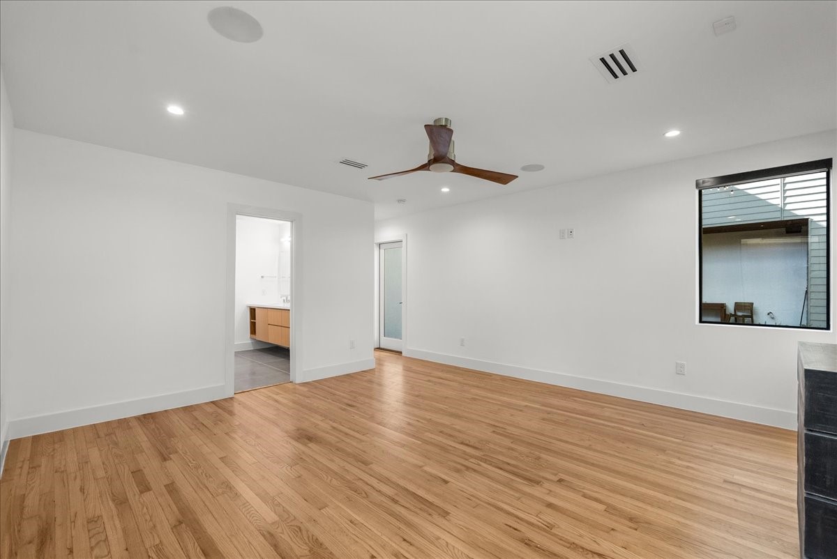1418 Huge Oaks Property Photo 26