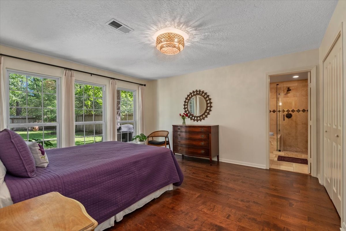 10 Cape Chestnut Drive Property Photo 9