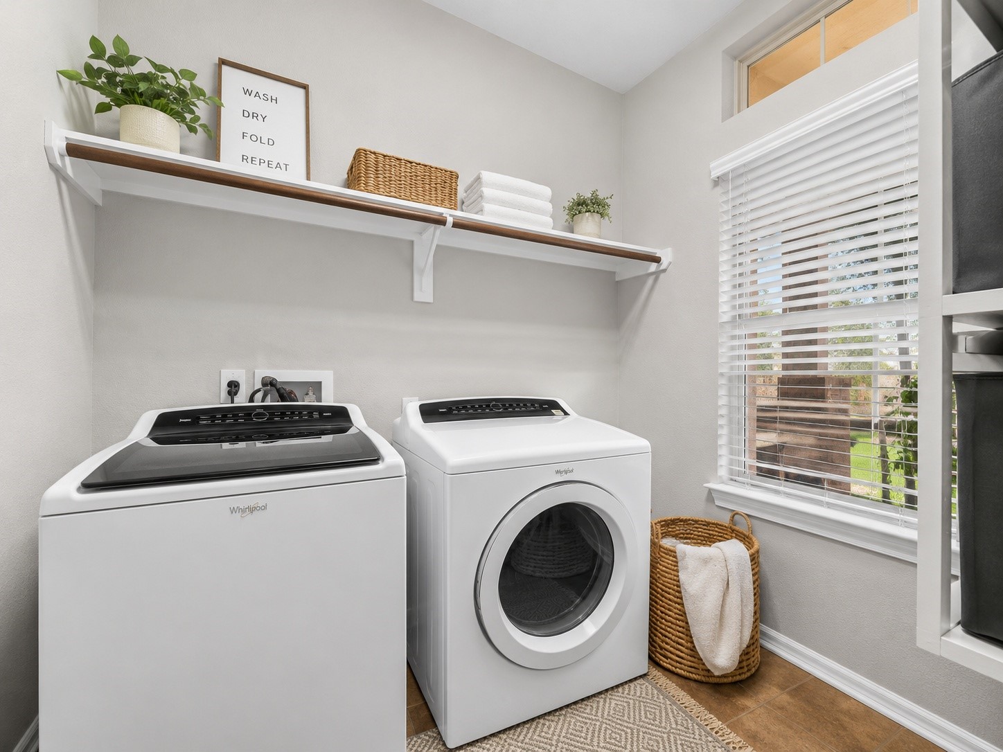 17023 Rye Harbor Court Property Photo 8