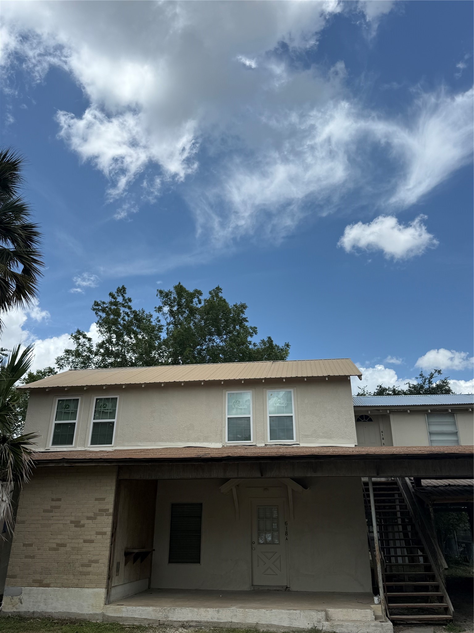 618 S 6th Street Property Photo 2
