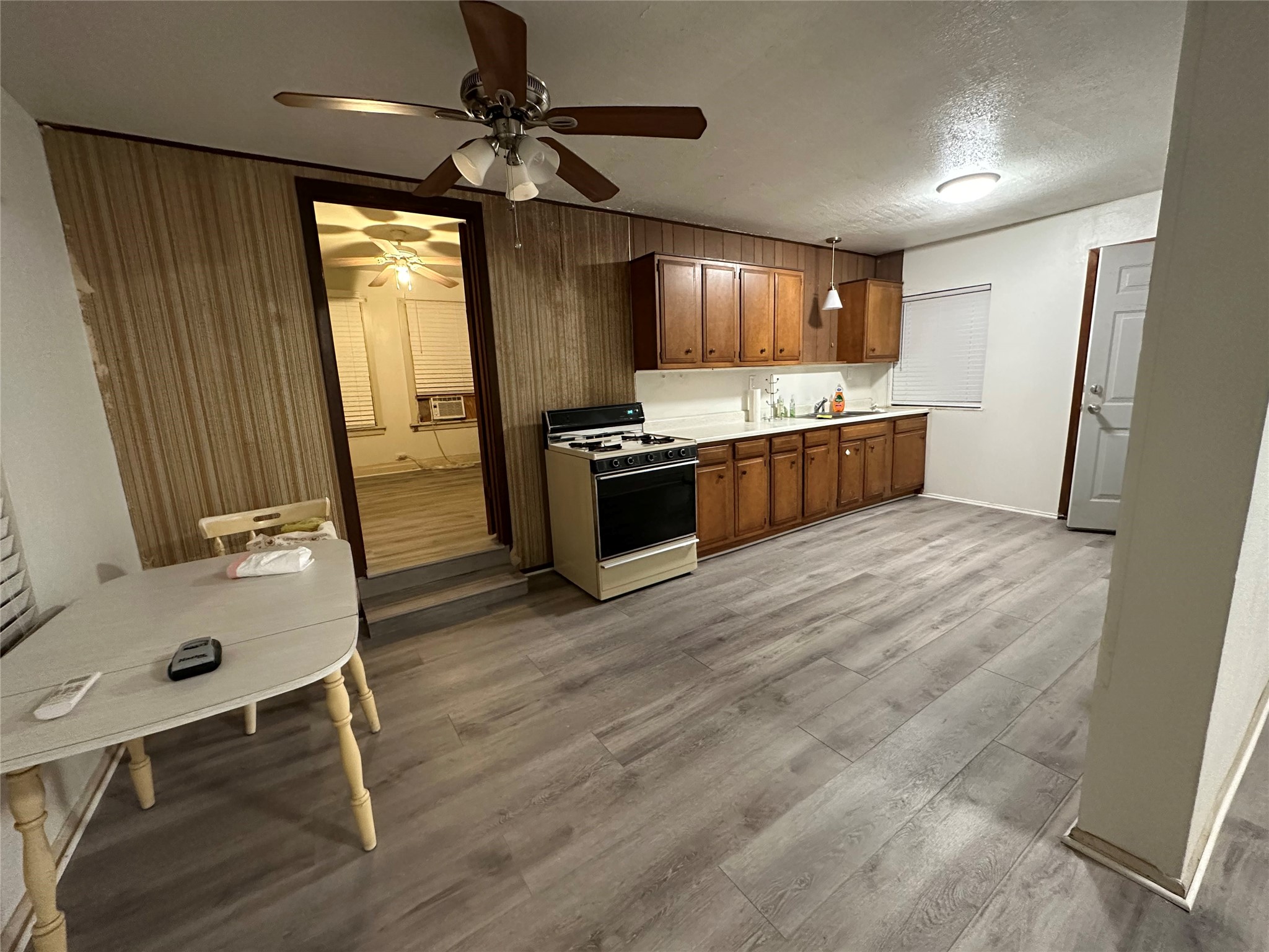 618 S 6th Street Property Photo 5