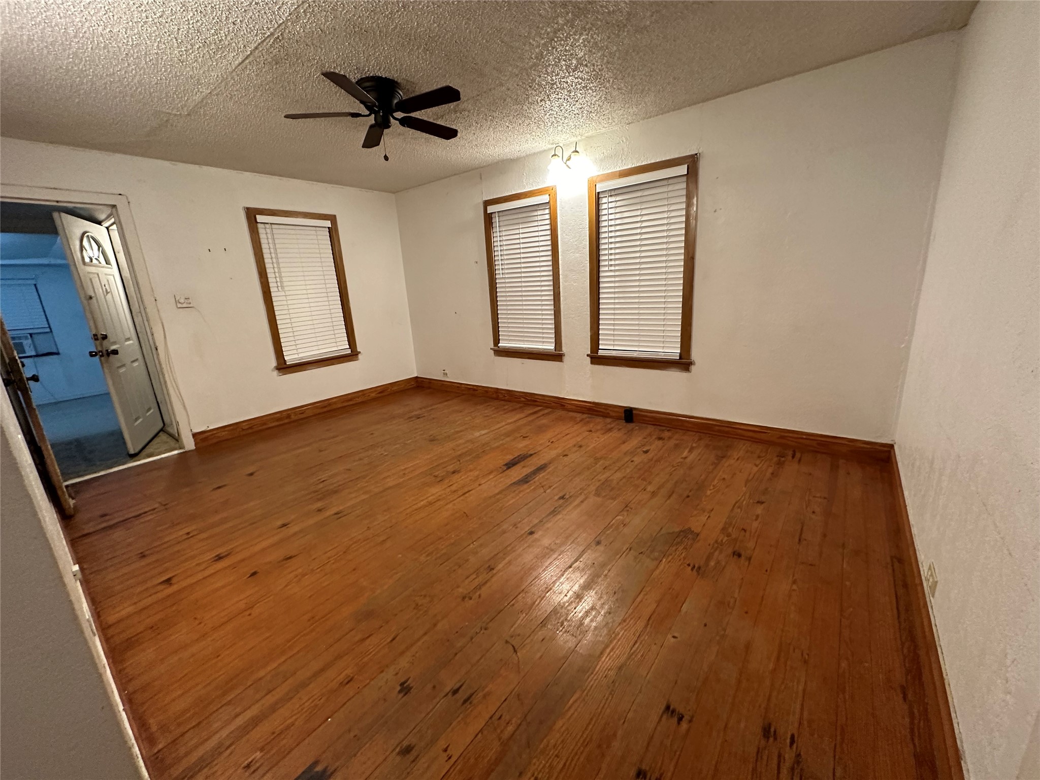 618 S 6th Street Property Photo 20