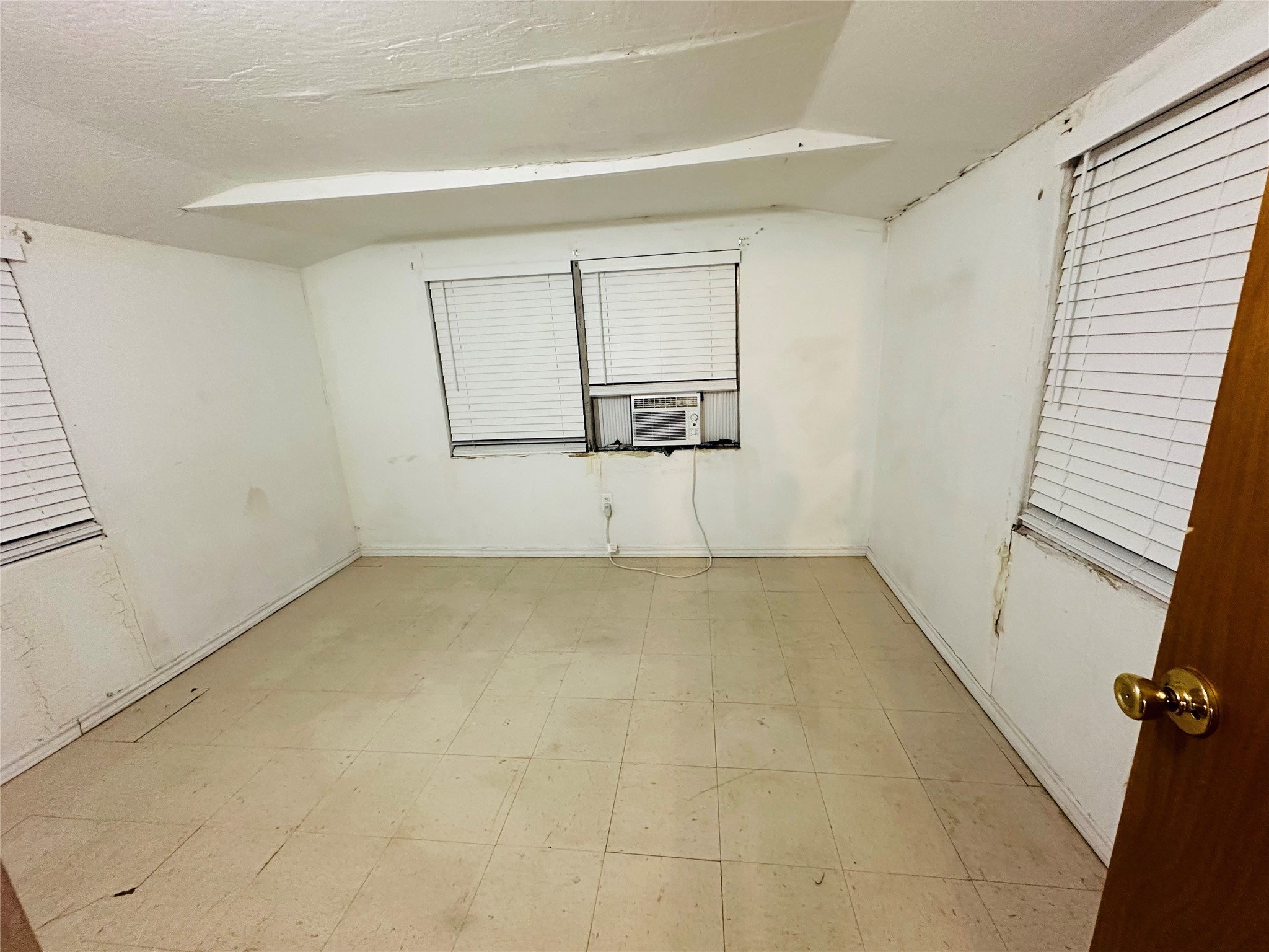 618 S 6th Street Property Photo 26