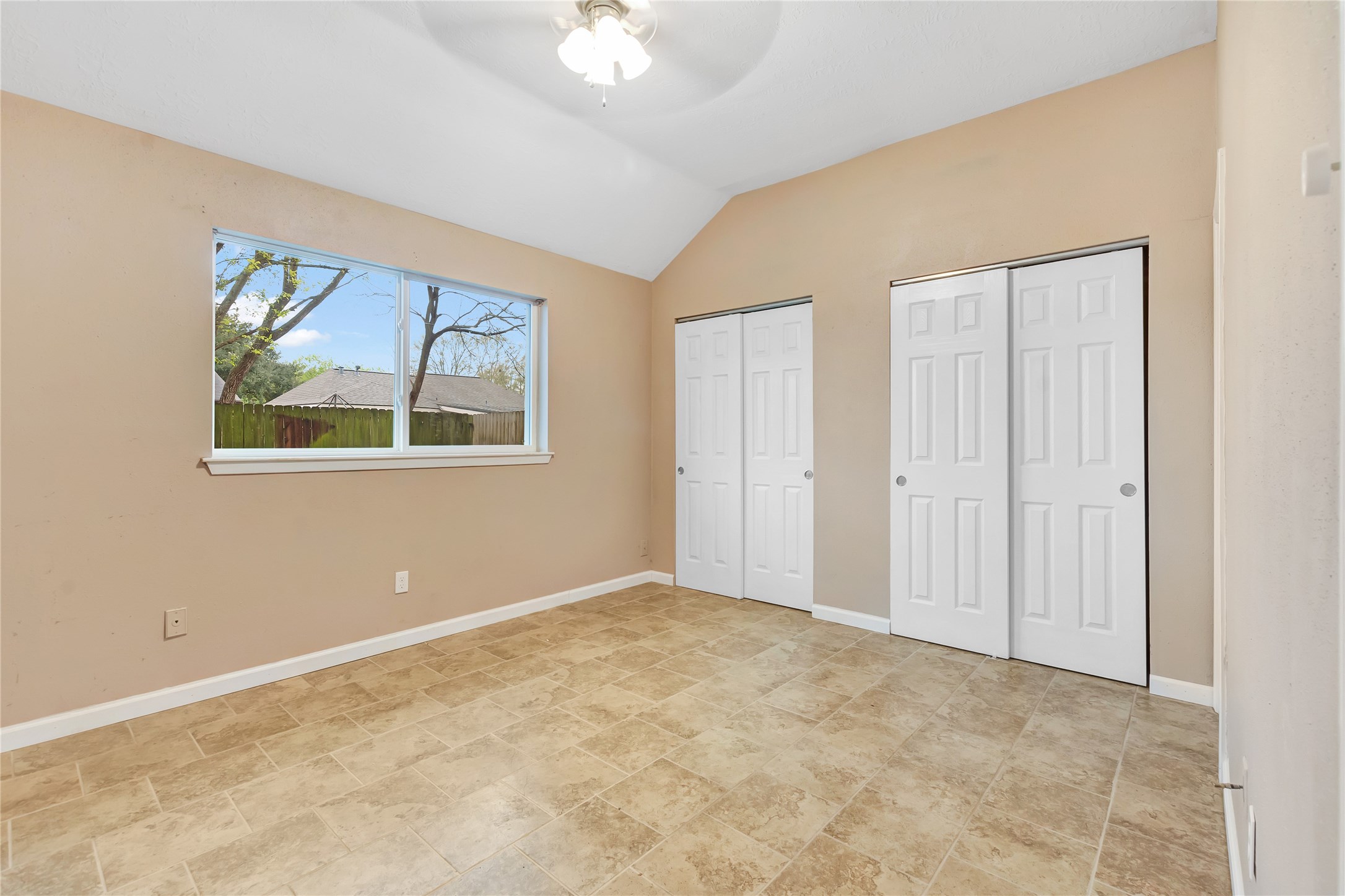 17018 Dusty Mill Drive W Property Photo 5