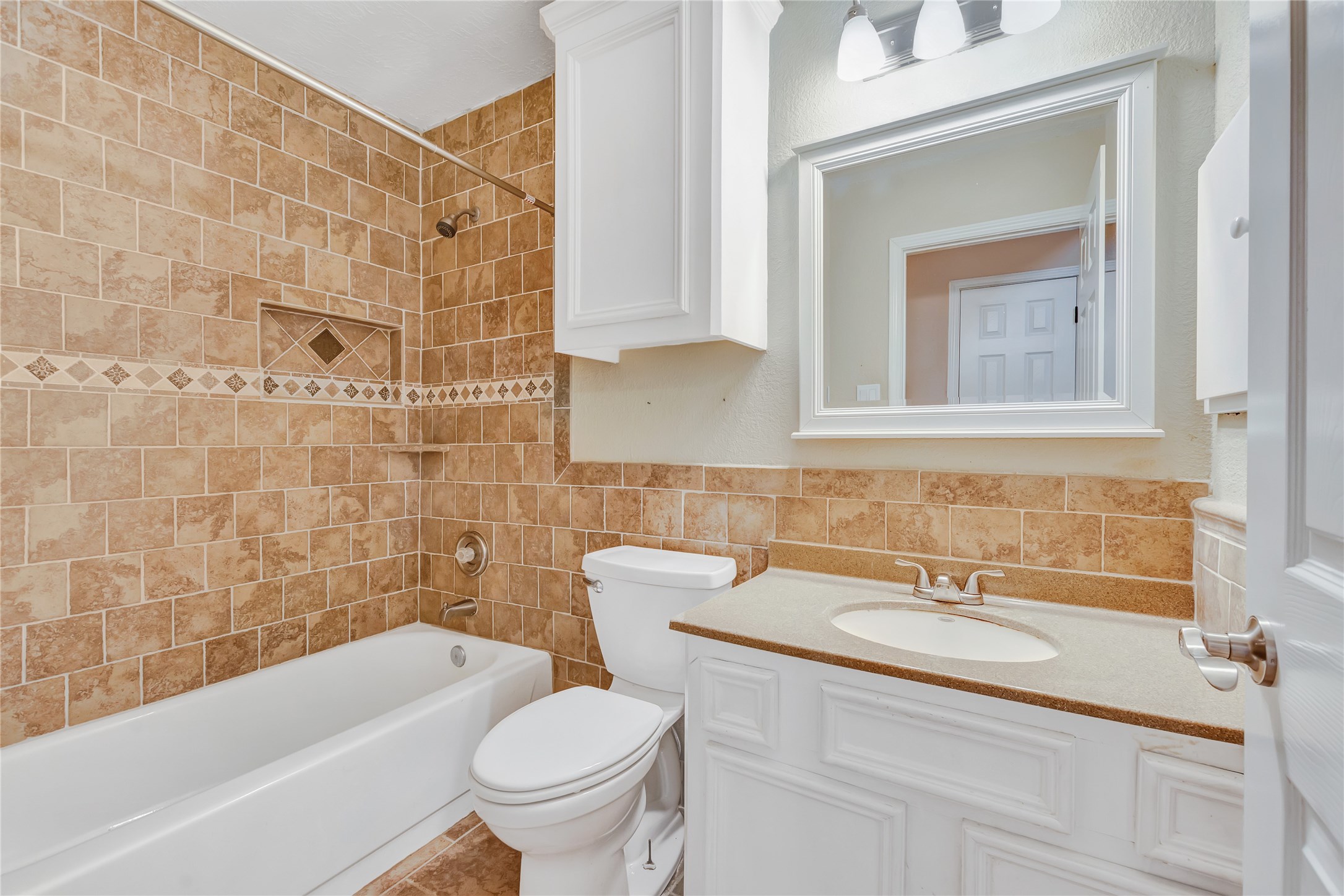 17018 Dusty Mill Drive W Property Photo 10