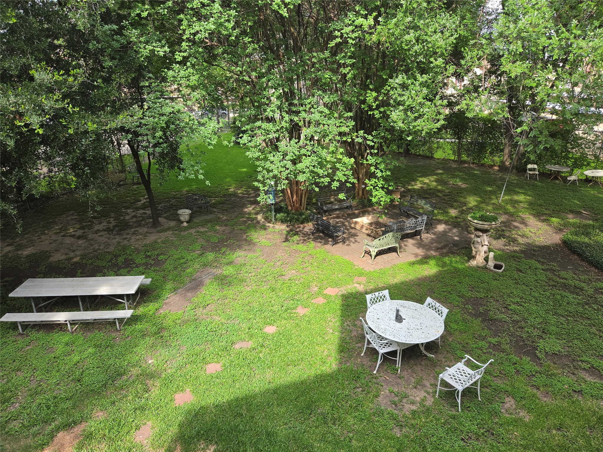 2425 Holly Hall Street 107 Property Photo 4