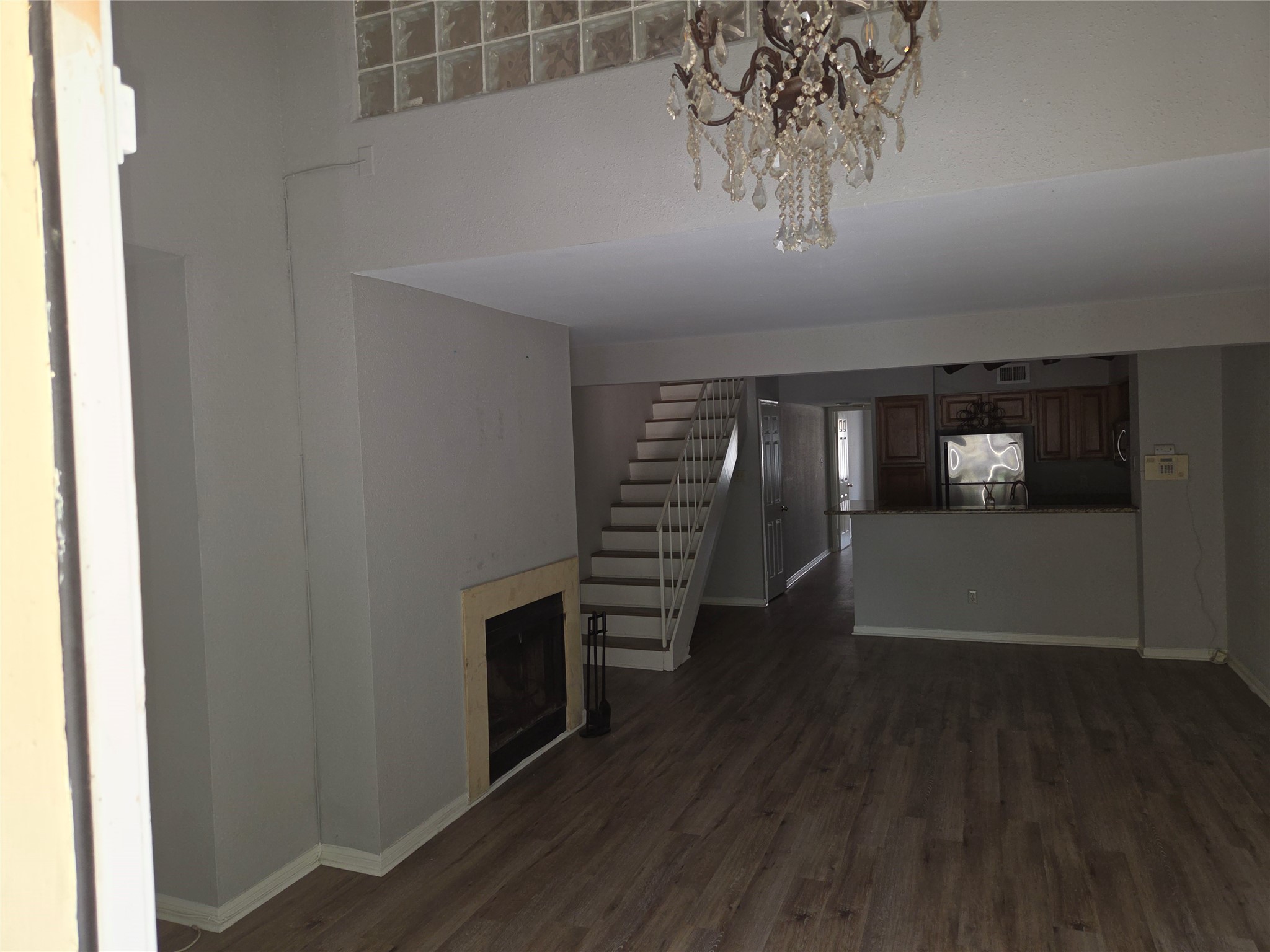 2425 Holly Hall Street 107 Property Photo 11