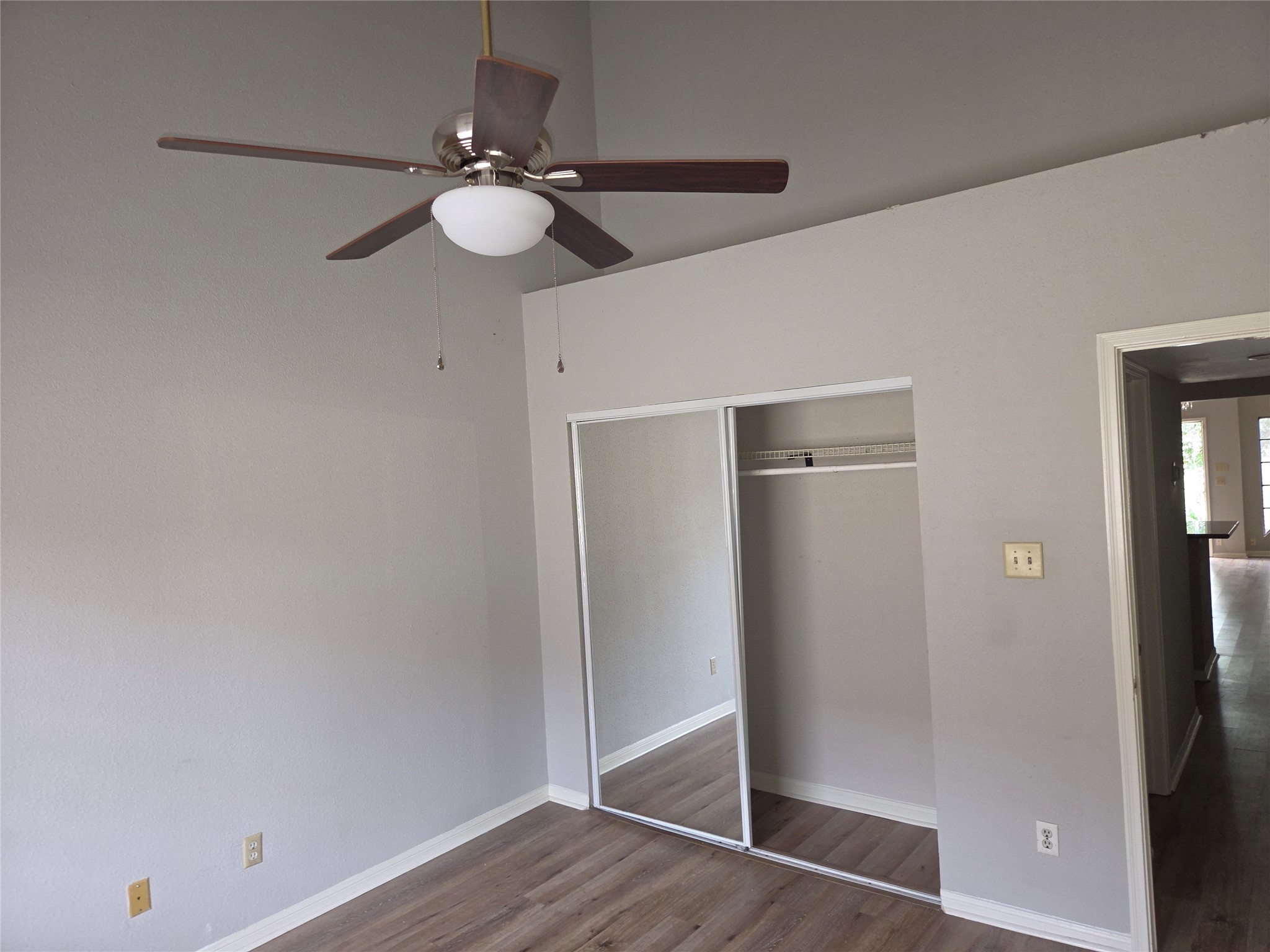 2425 Holly Hall Street 107 Property Photo 18