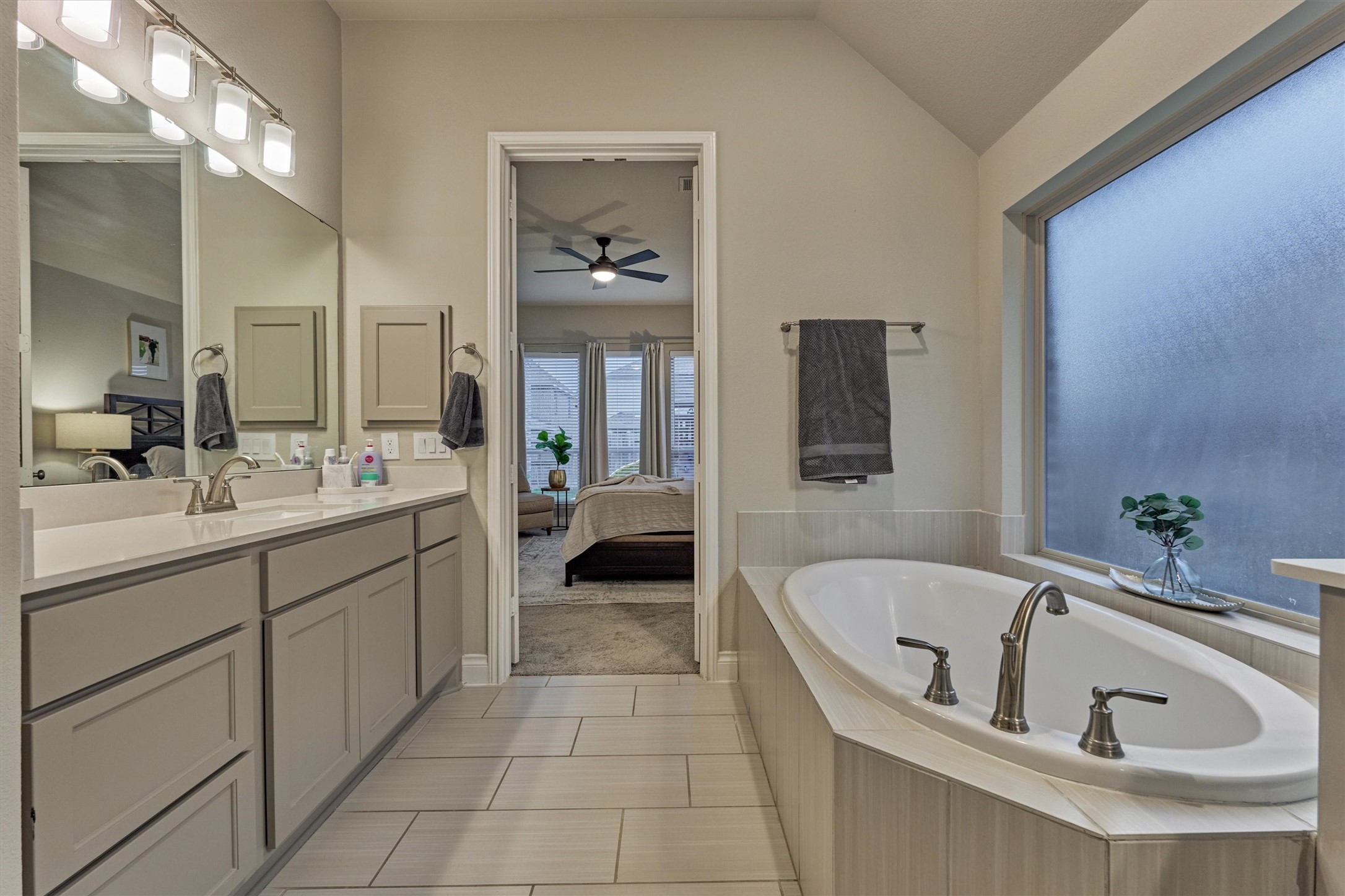 4097 Emerson Cove Drive Property Photo 24