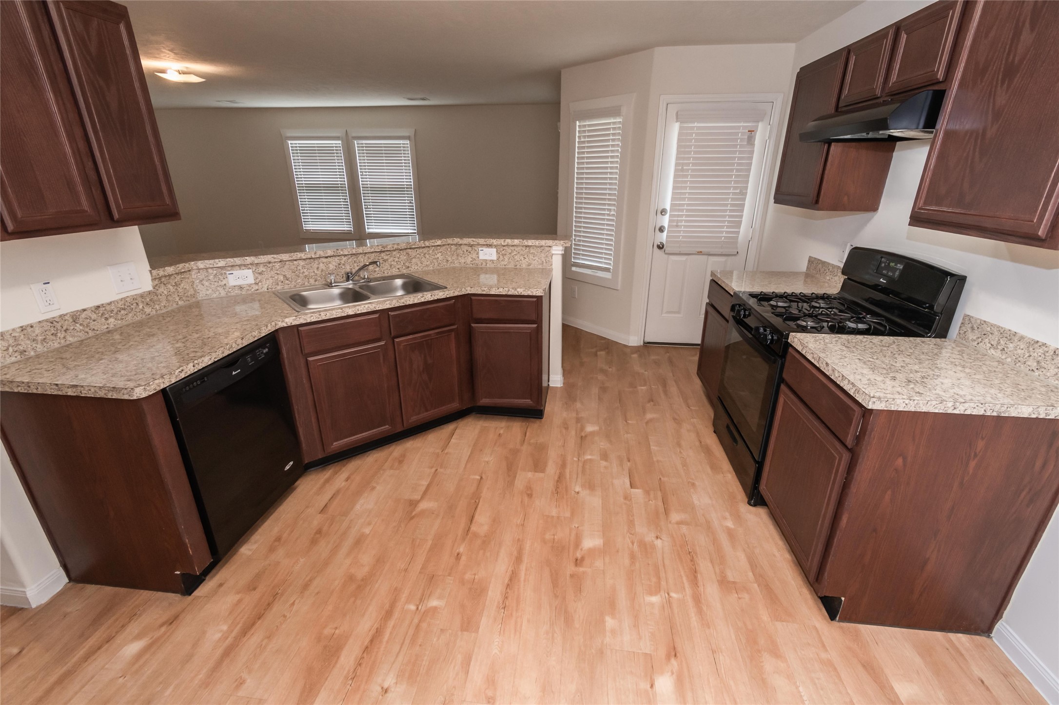 6210 Luce Street Property Photo 1