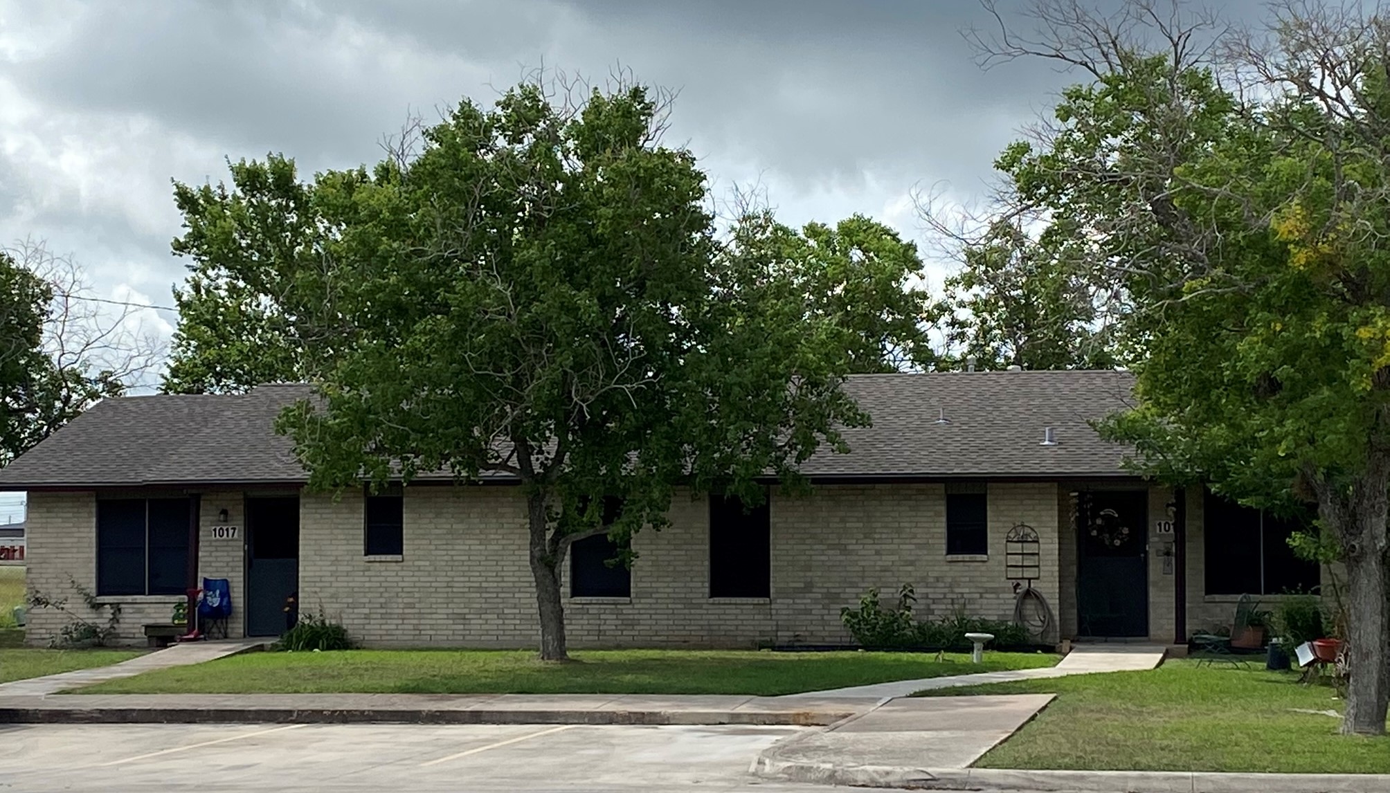 1200 Meadow Park Property Photo 3