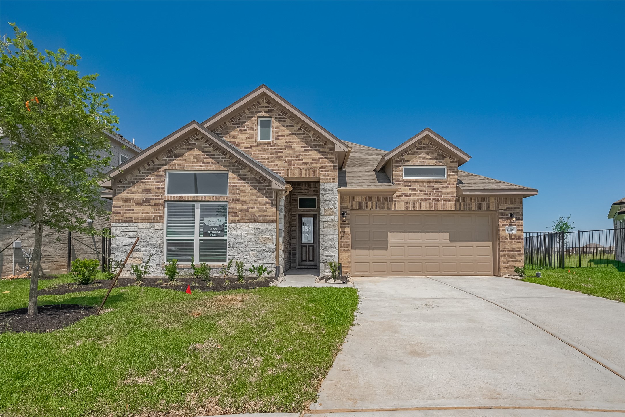 13616 Ballast Green Drive Property Photo 1
