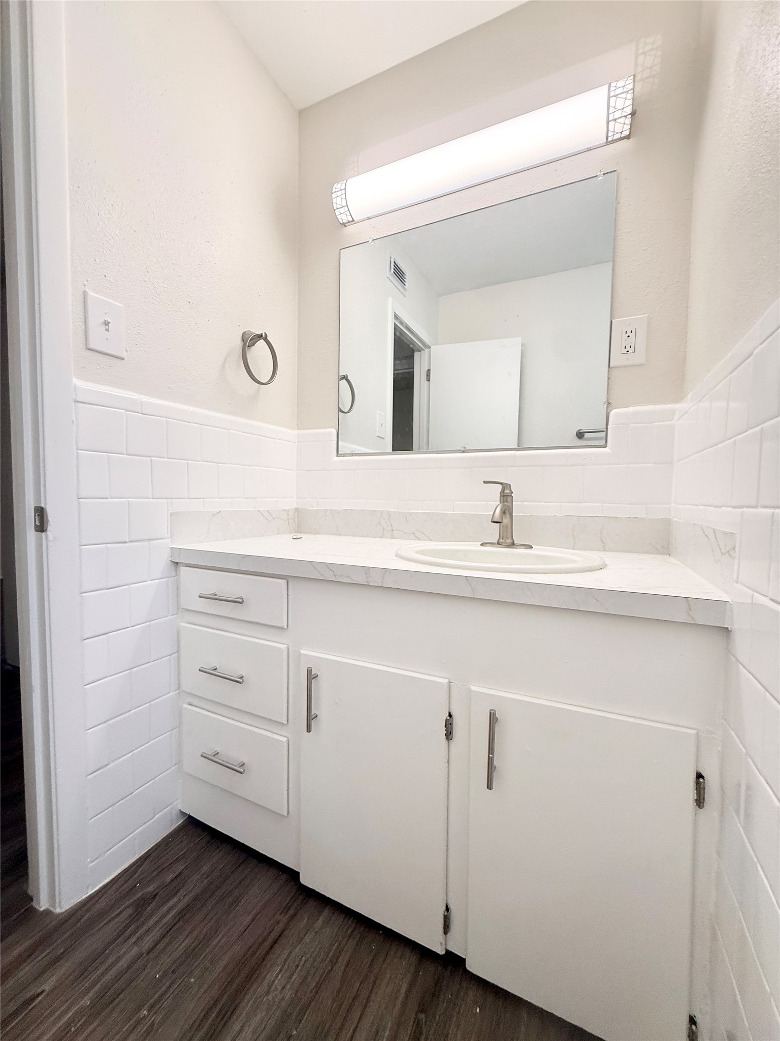 500 Willow Drive C7 Property Photo 16