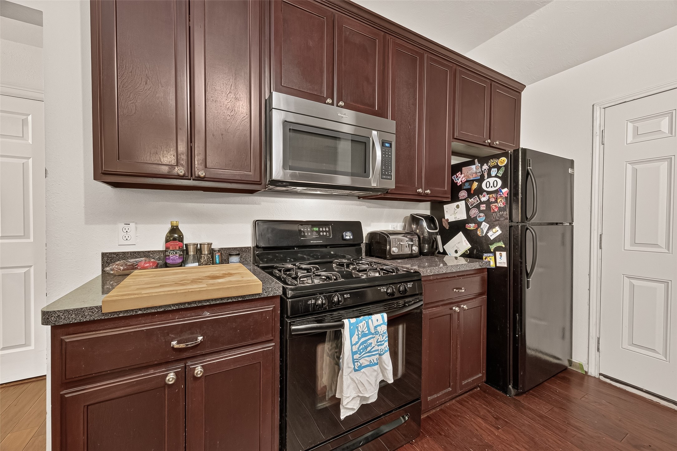 3710 Mcgowen Street Property Photo 13