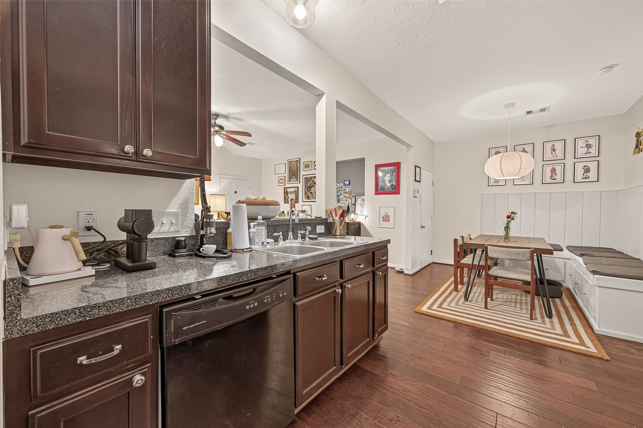 3710 Mcgowen Street Property Photo 14