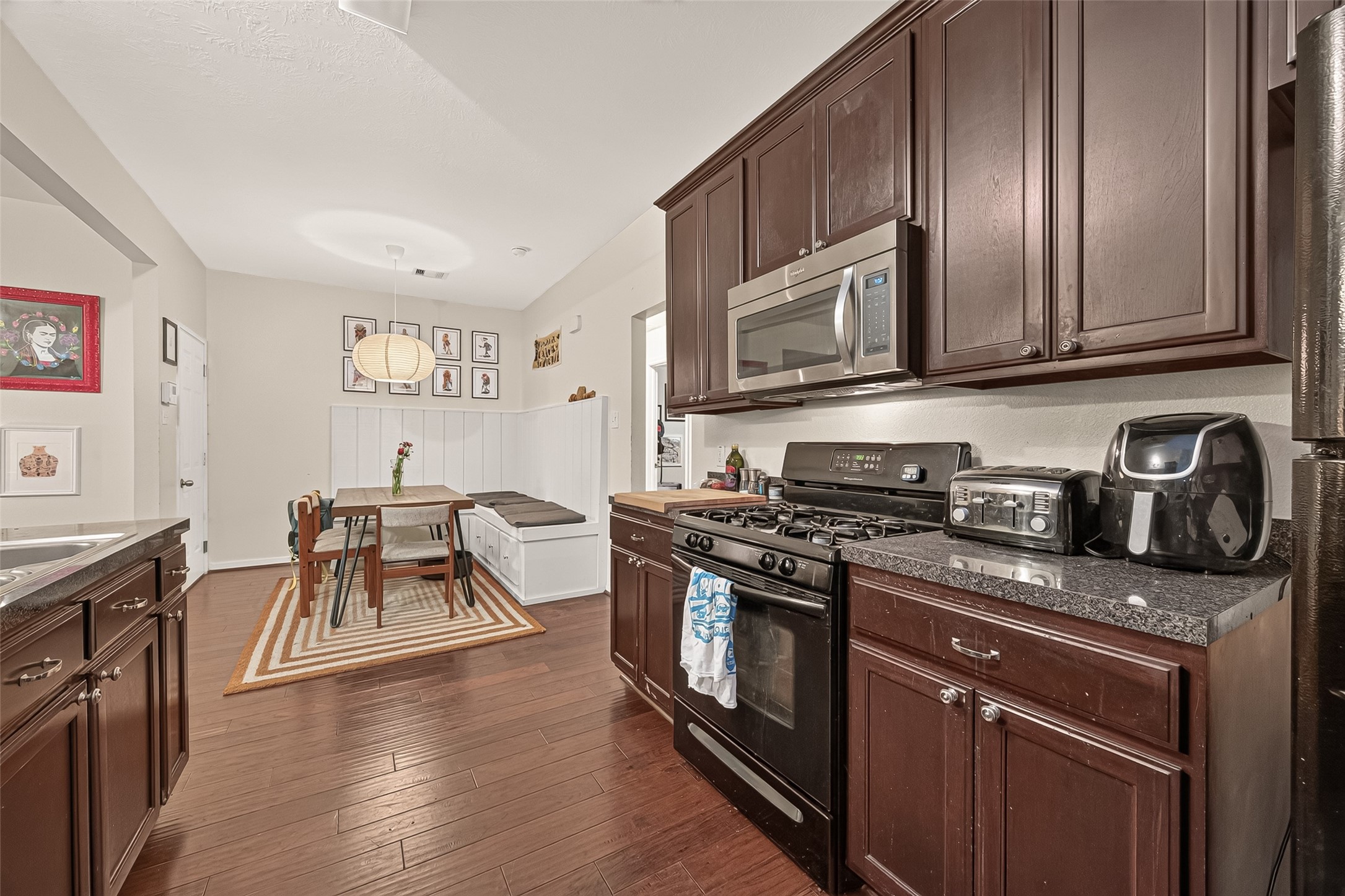 3710 Mcgowen Street Property Photo 15