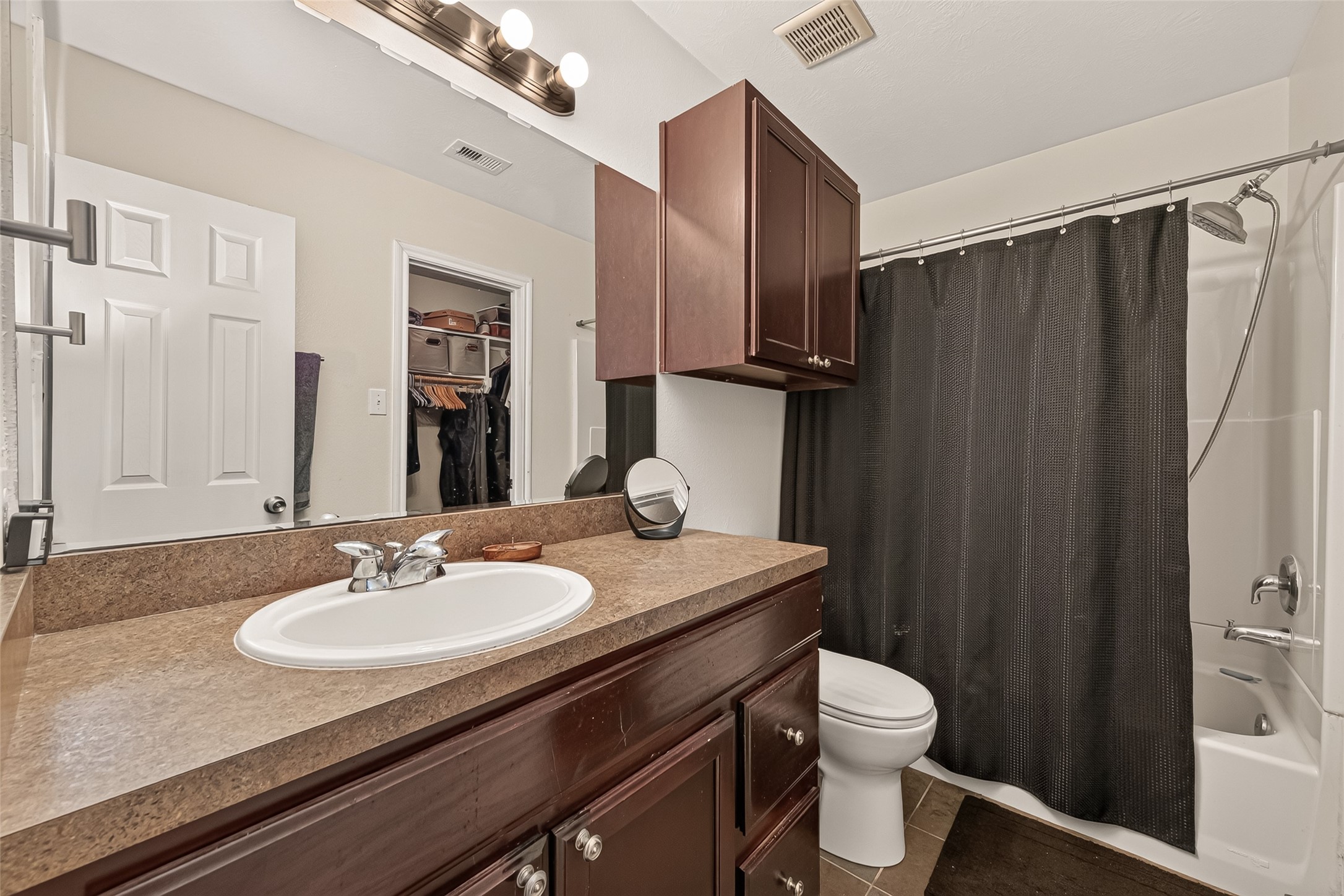 3710 Mcgowen Street Property Photo 26