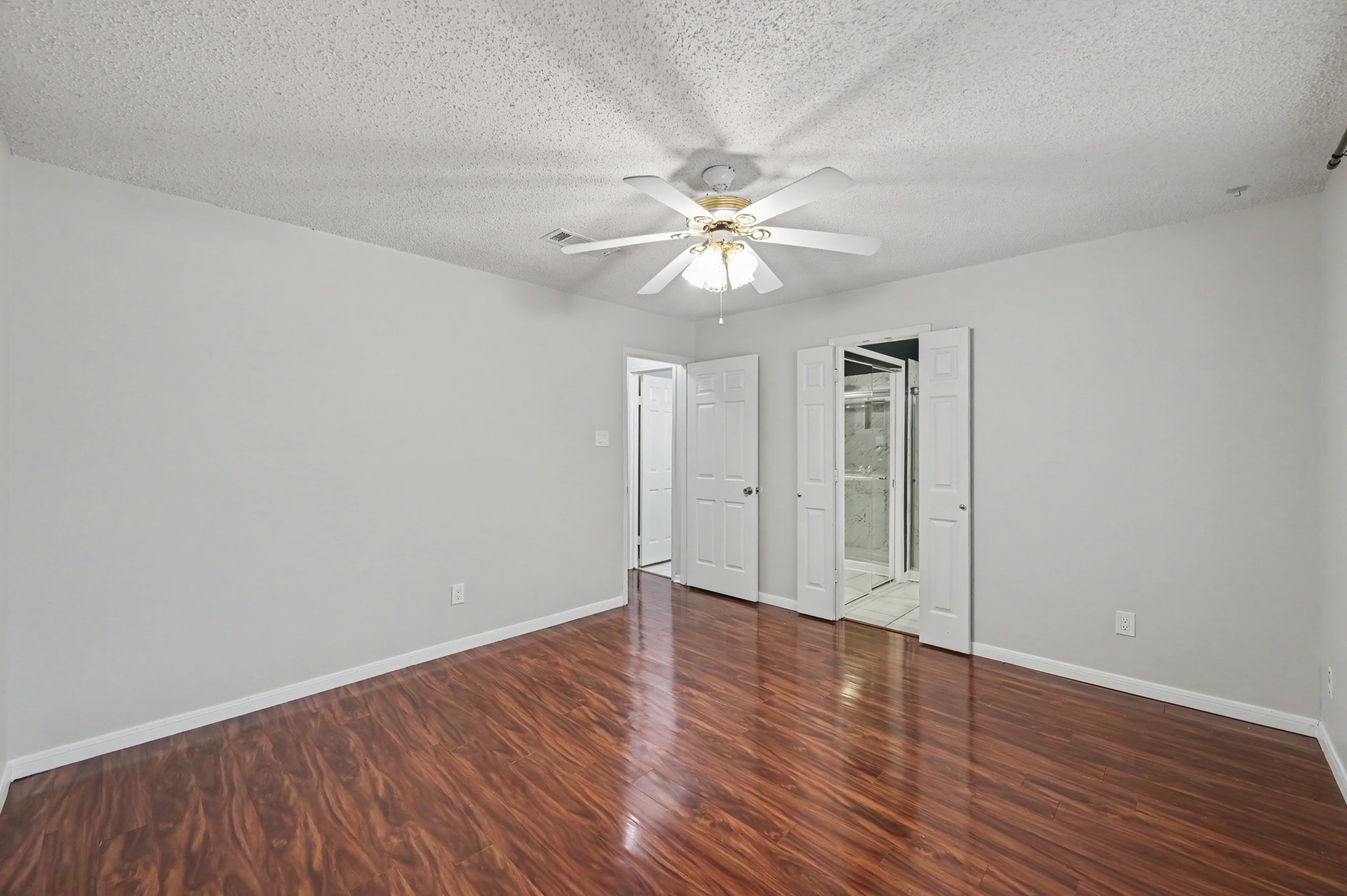 25103 Thrushwood Lane Property Photo 16