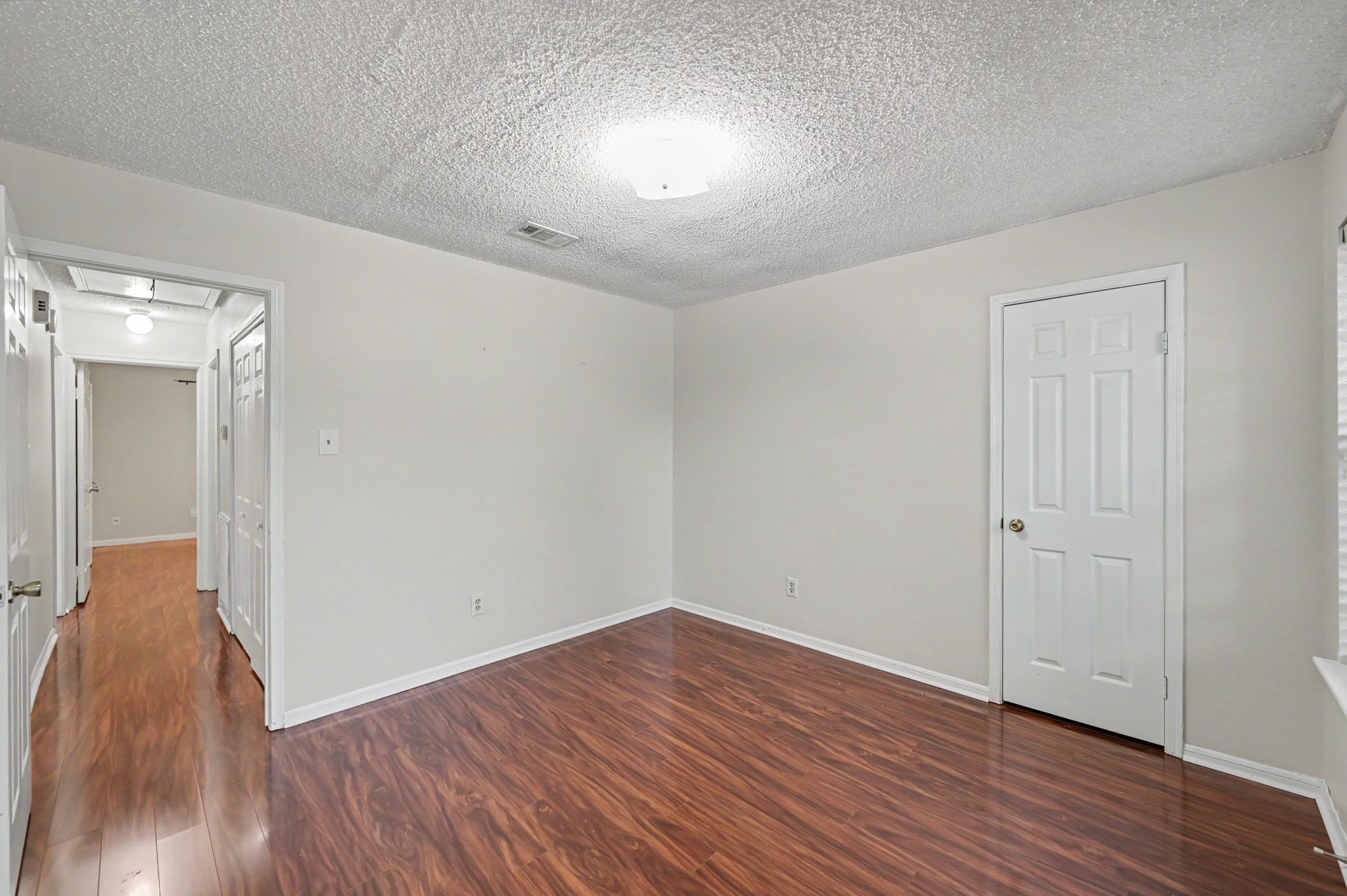 25103 Thrushwood Lane Property Photo 23