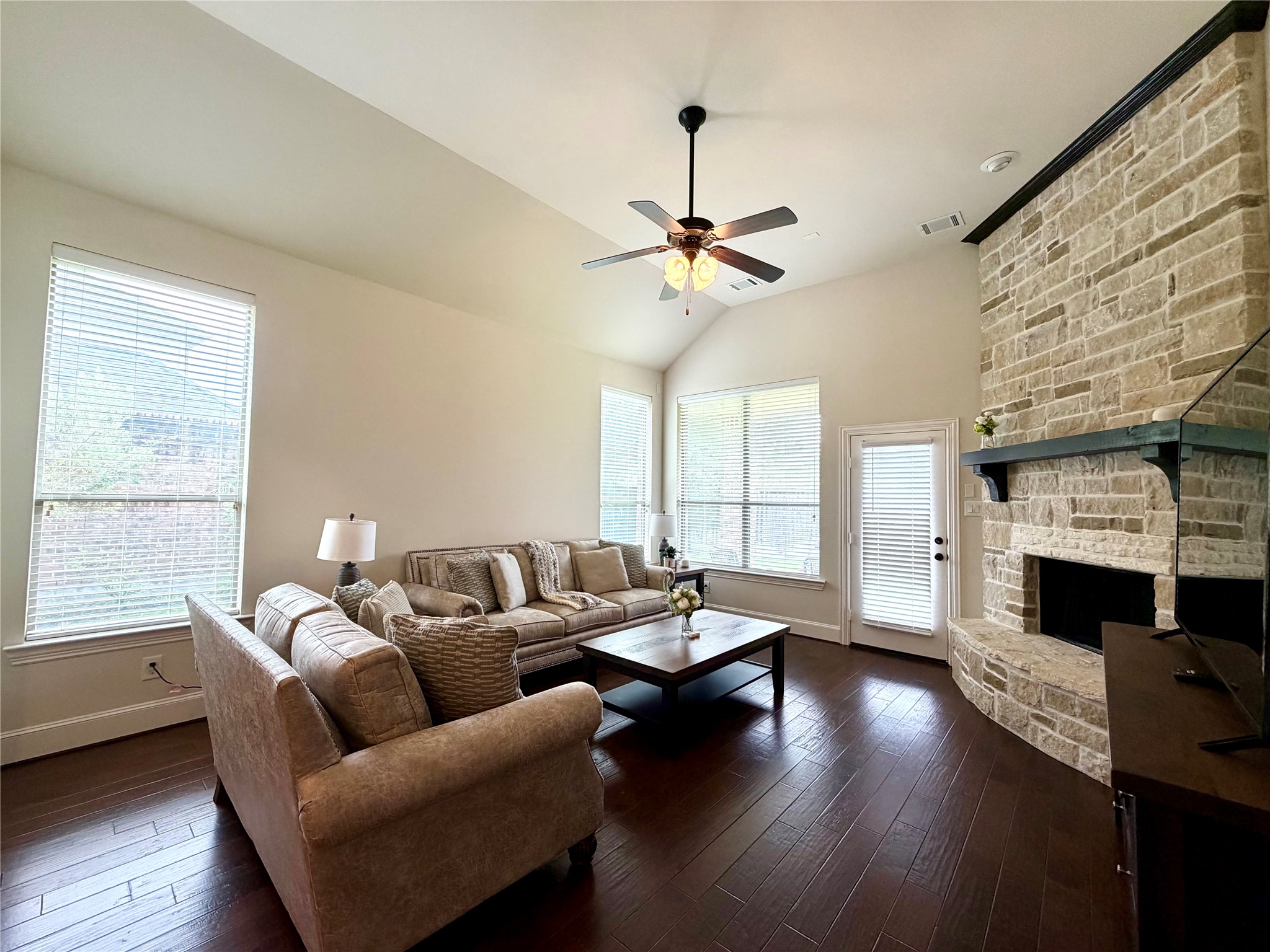 175 Oarwood Place Property Photo 10