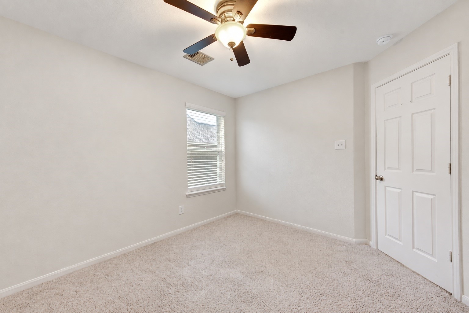 4614 Coopers Hill Trail Property Photo 23
